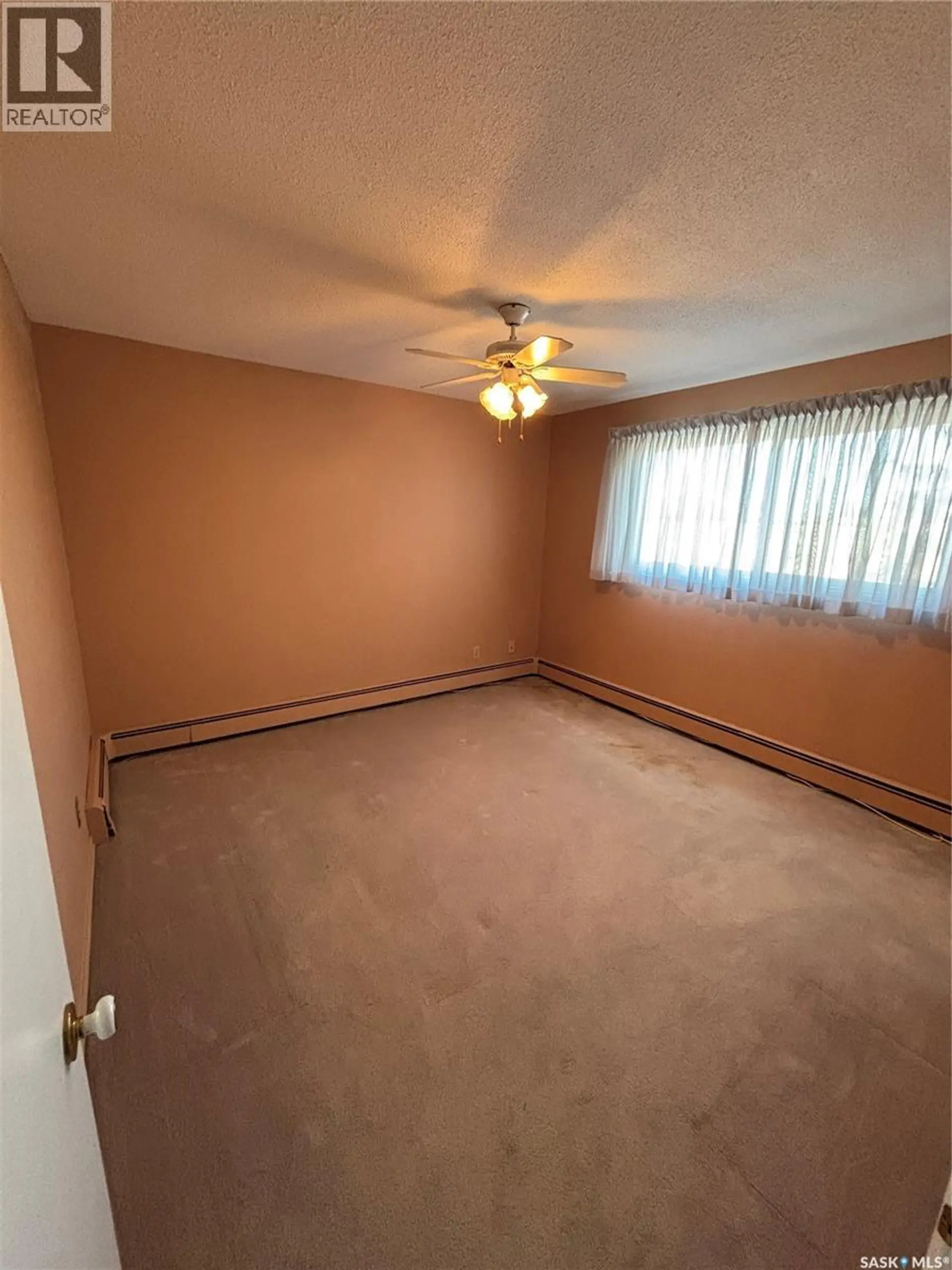 #31 26 Shaw STREET - Image 7