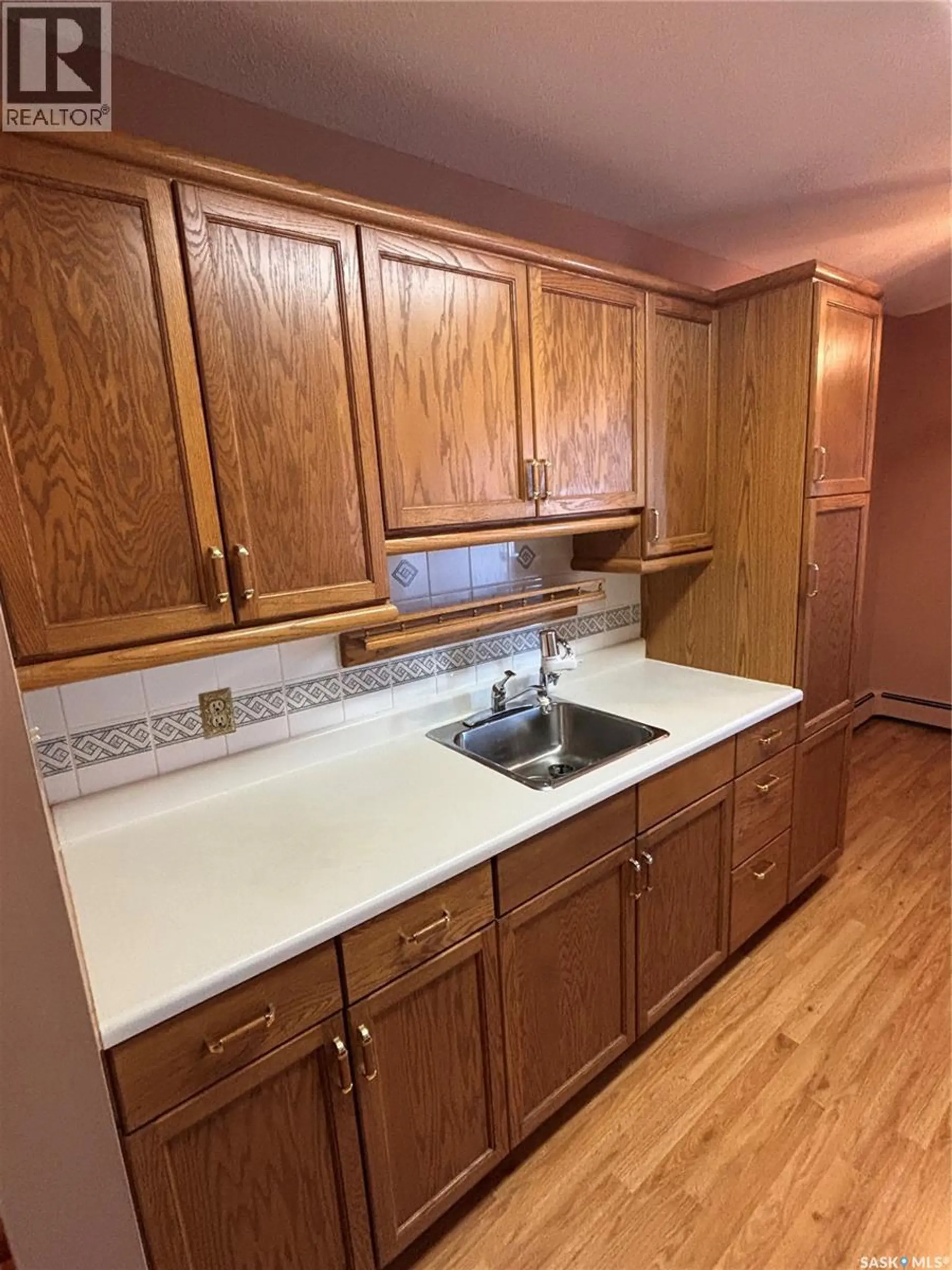 #31 26 Shaw STREET - Image 5