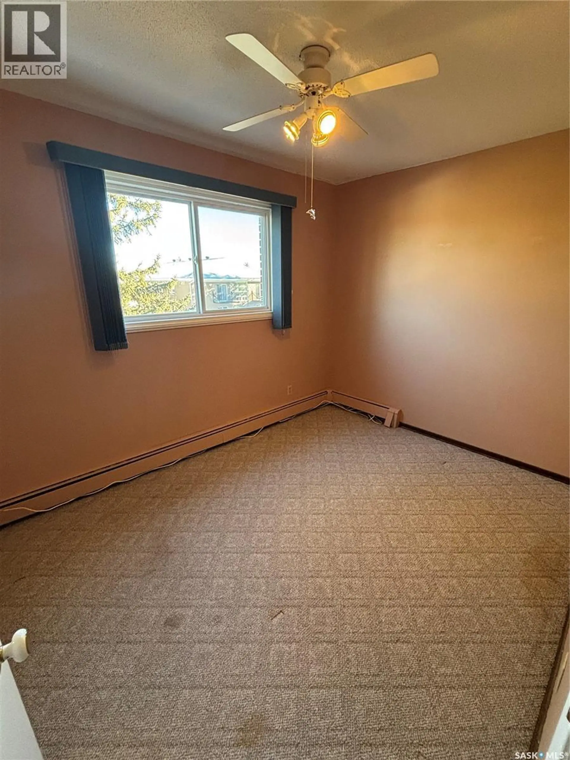 #31 26 Shaw STREET - Image 11