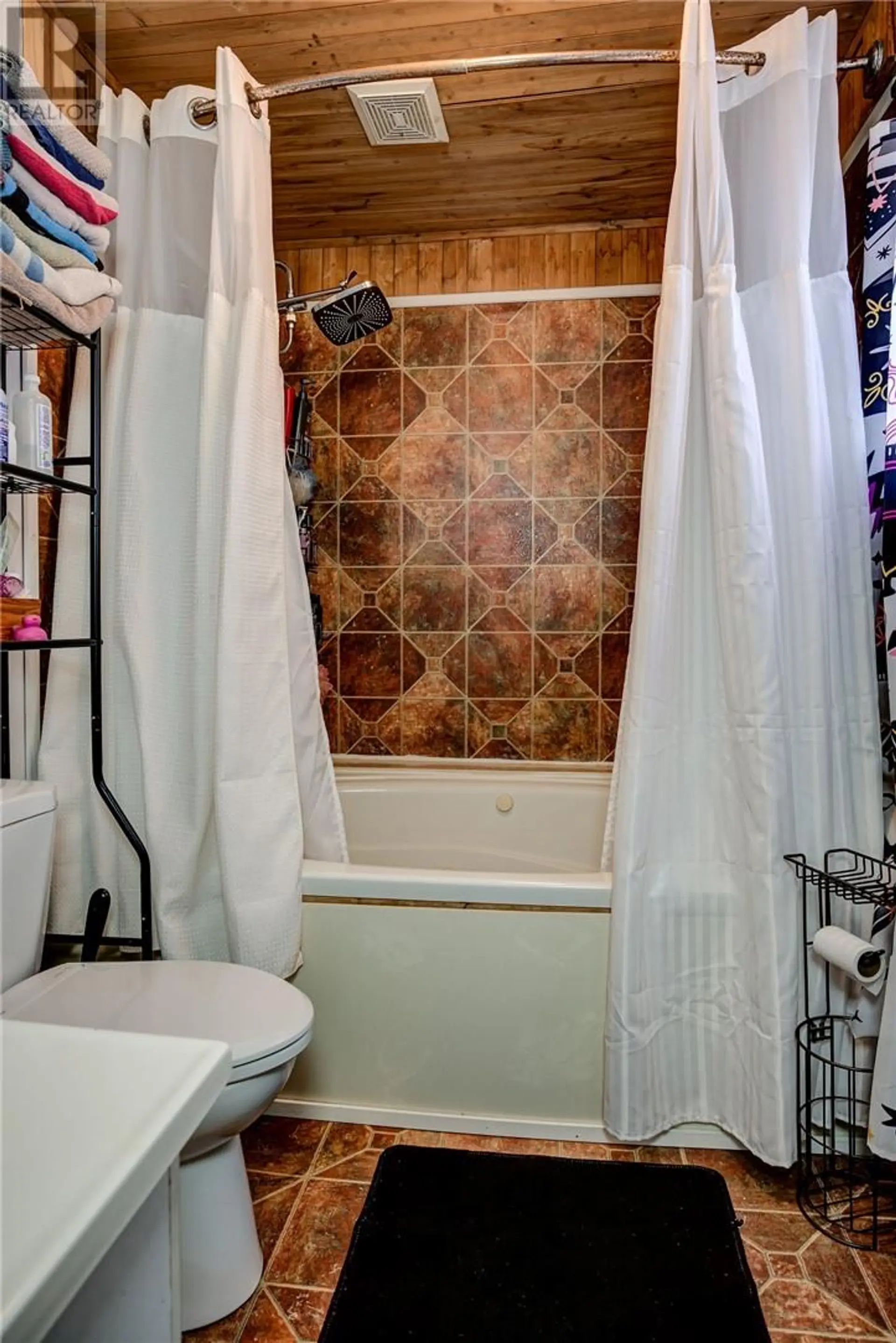 435 CLINTON AVENUE - Image 5