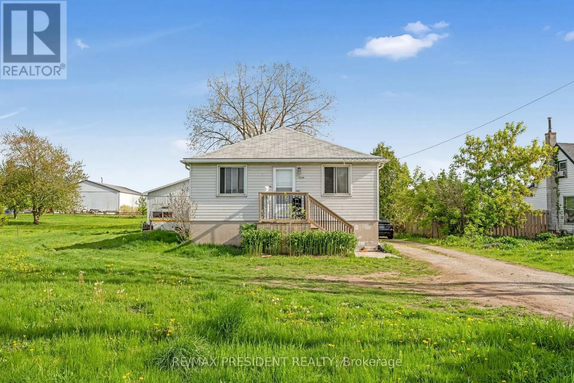 1224 PARKINSON ROAD - Image 1
