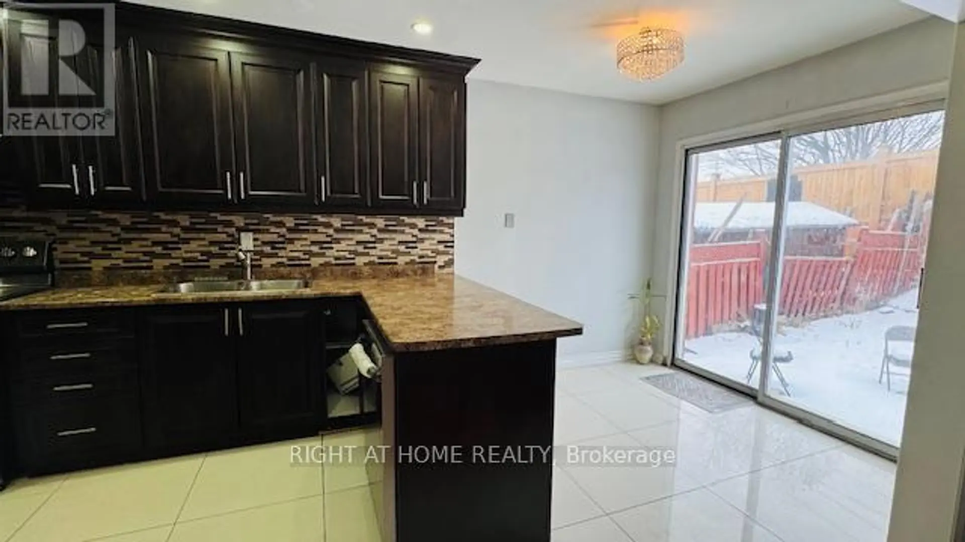 67 SAL CIRCLE - Image 5