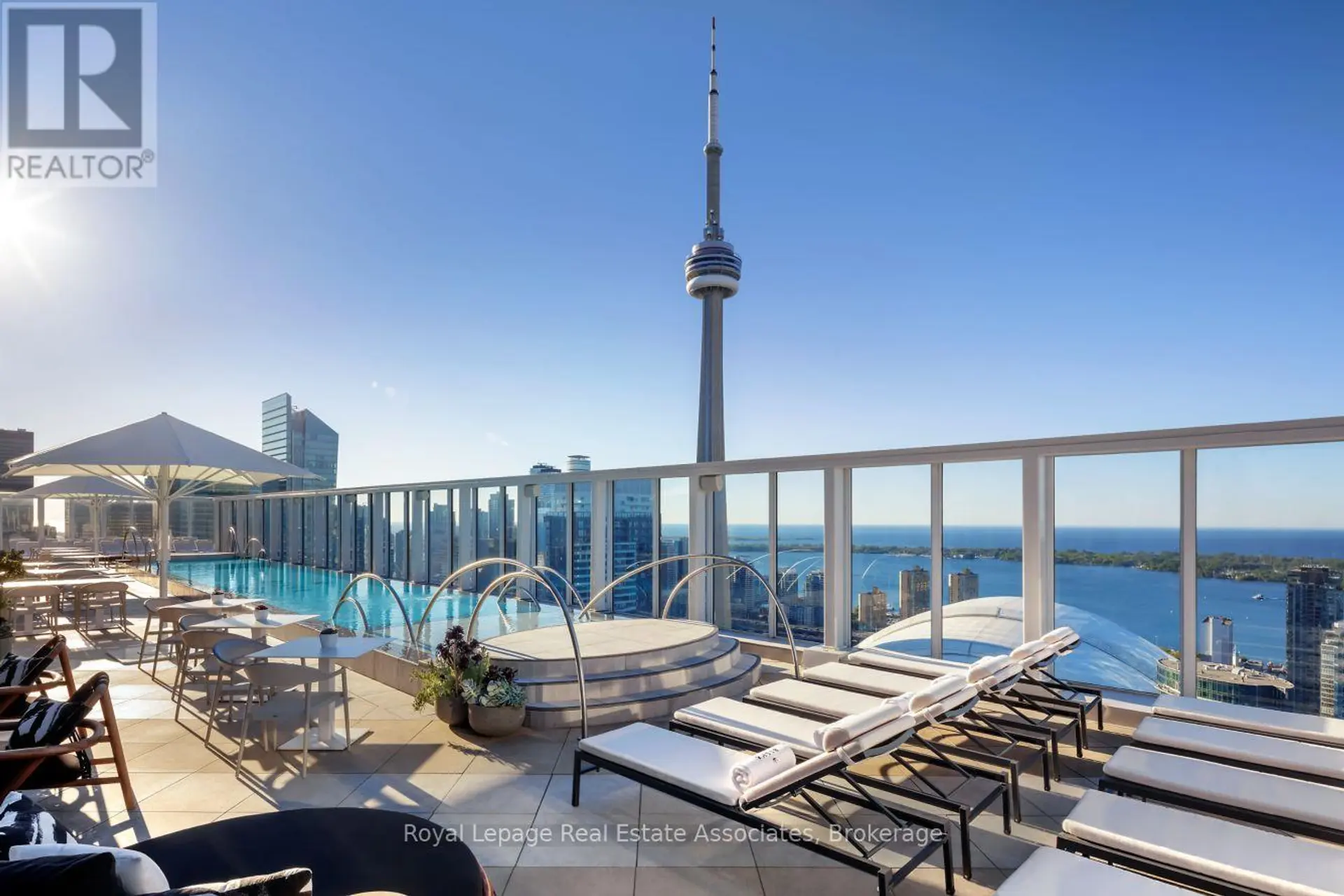#1604 88 BLUE JAYS WAY - Image 11