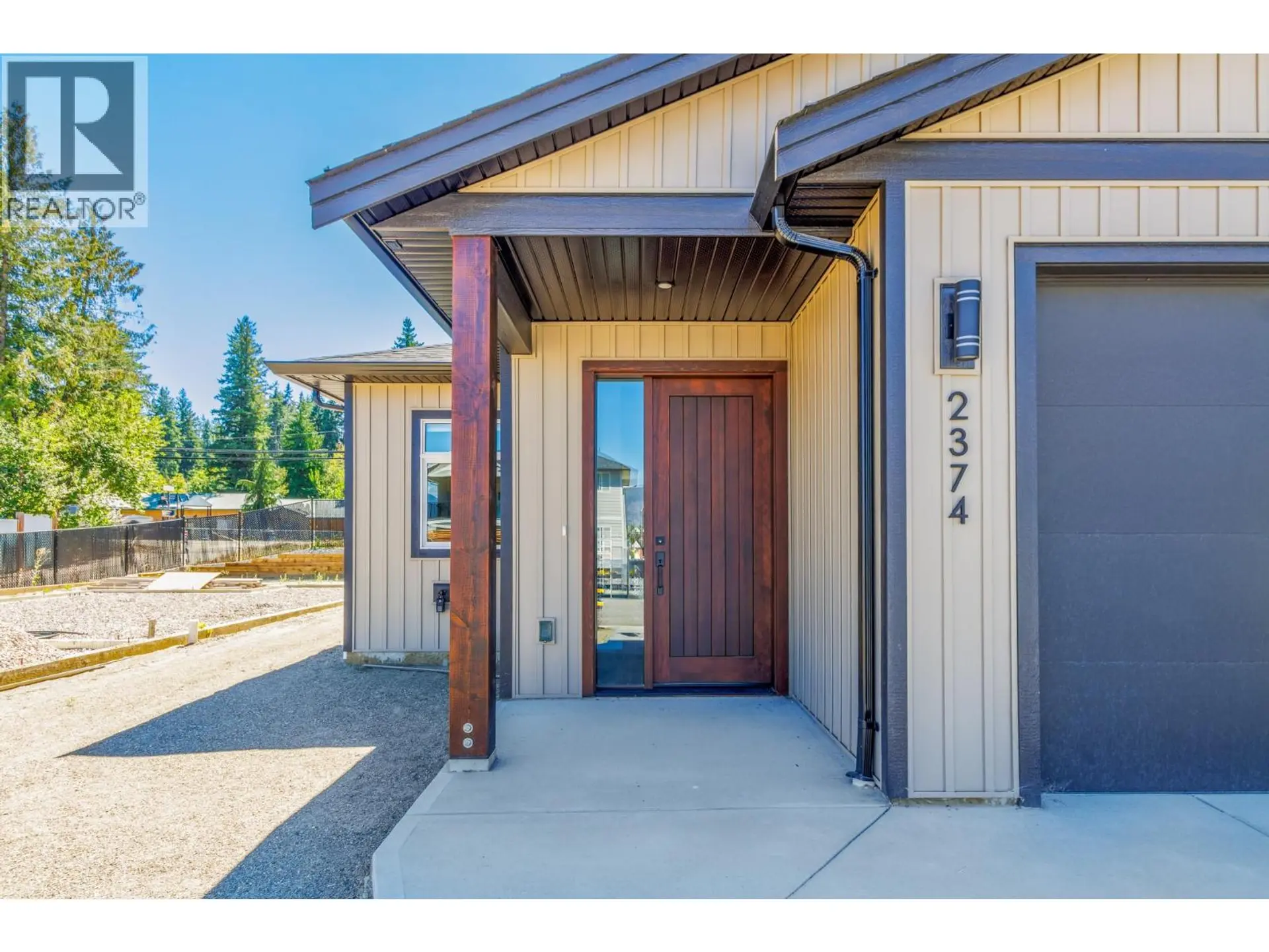 Property at 2374 6 Avenue SE, Salmon Arm, BC