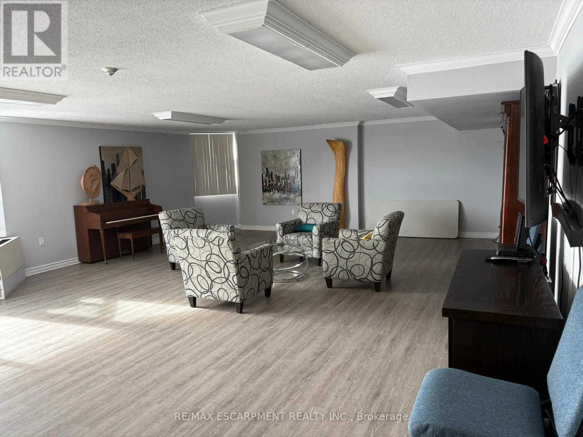 #404 363 COLBORNE STREET - Image 18
