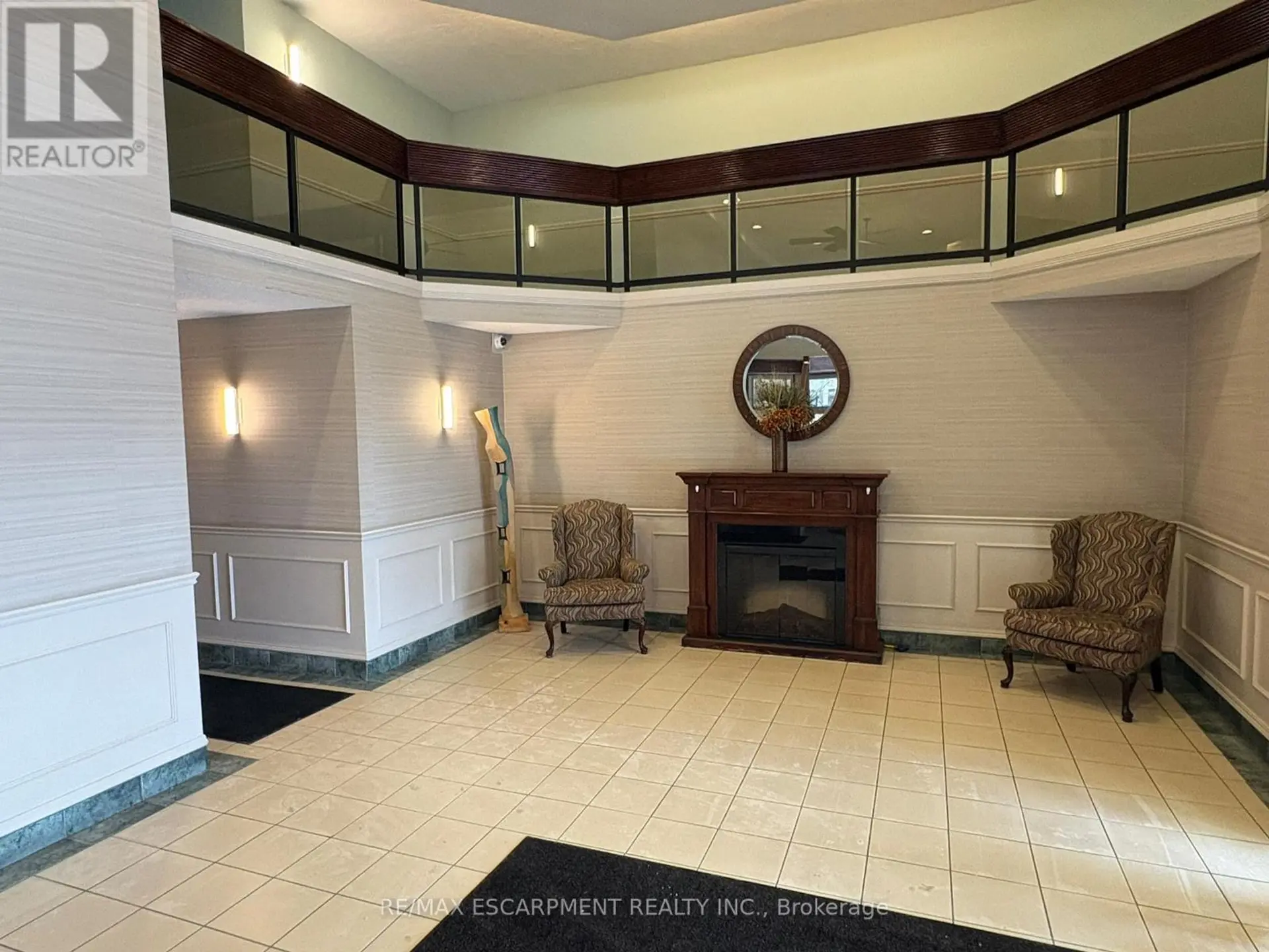 #404 363 COLBORNE STREET - Image 3