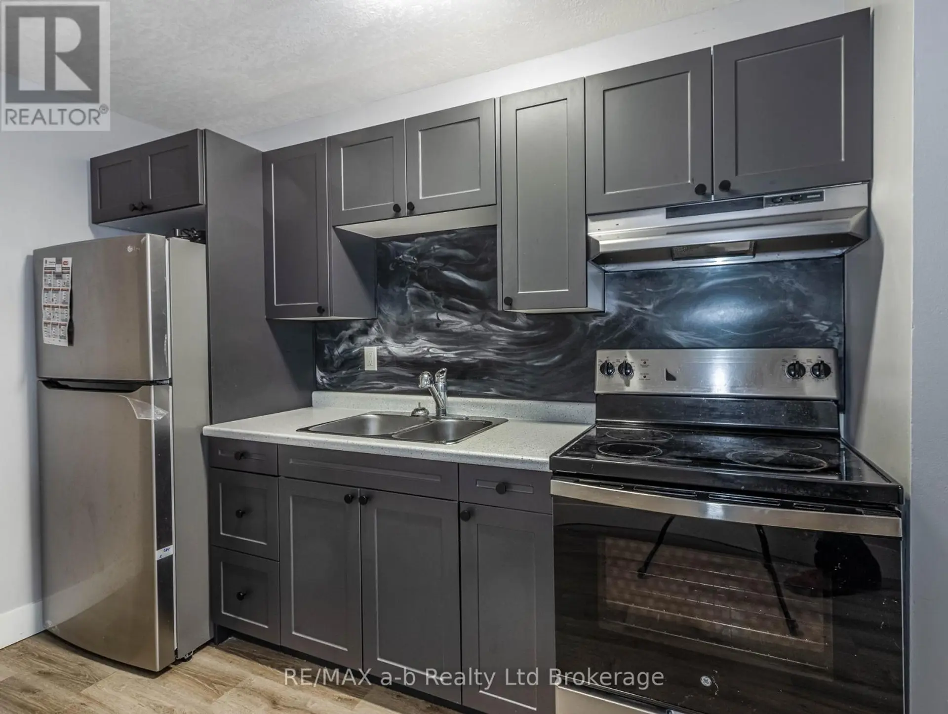14 VICTOR STREET - Image 12