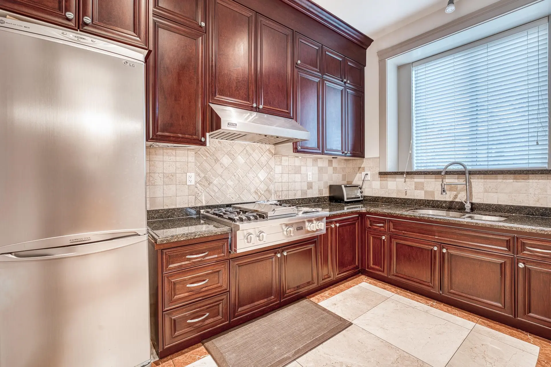 8511 Sunnywood Drive - Image 6