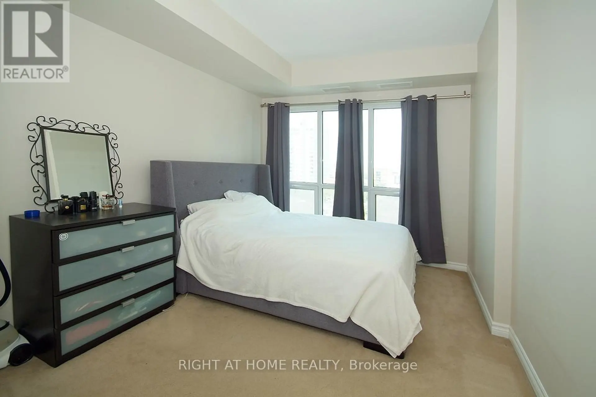 #702 200 RIDEAU STREET - Image 10