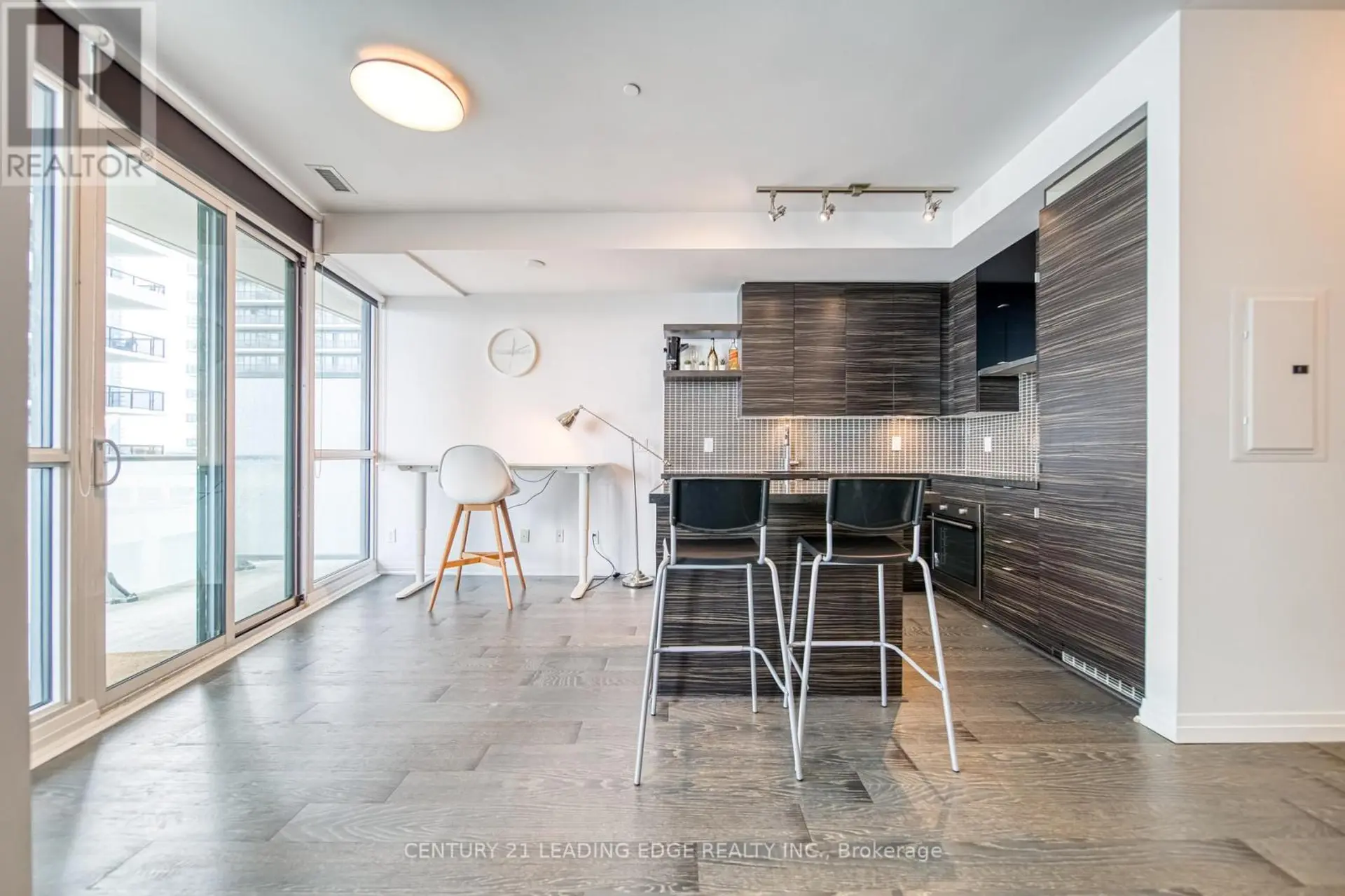#707 59 ANNIE CRAIG DRIVE - Image 11