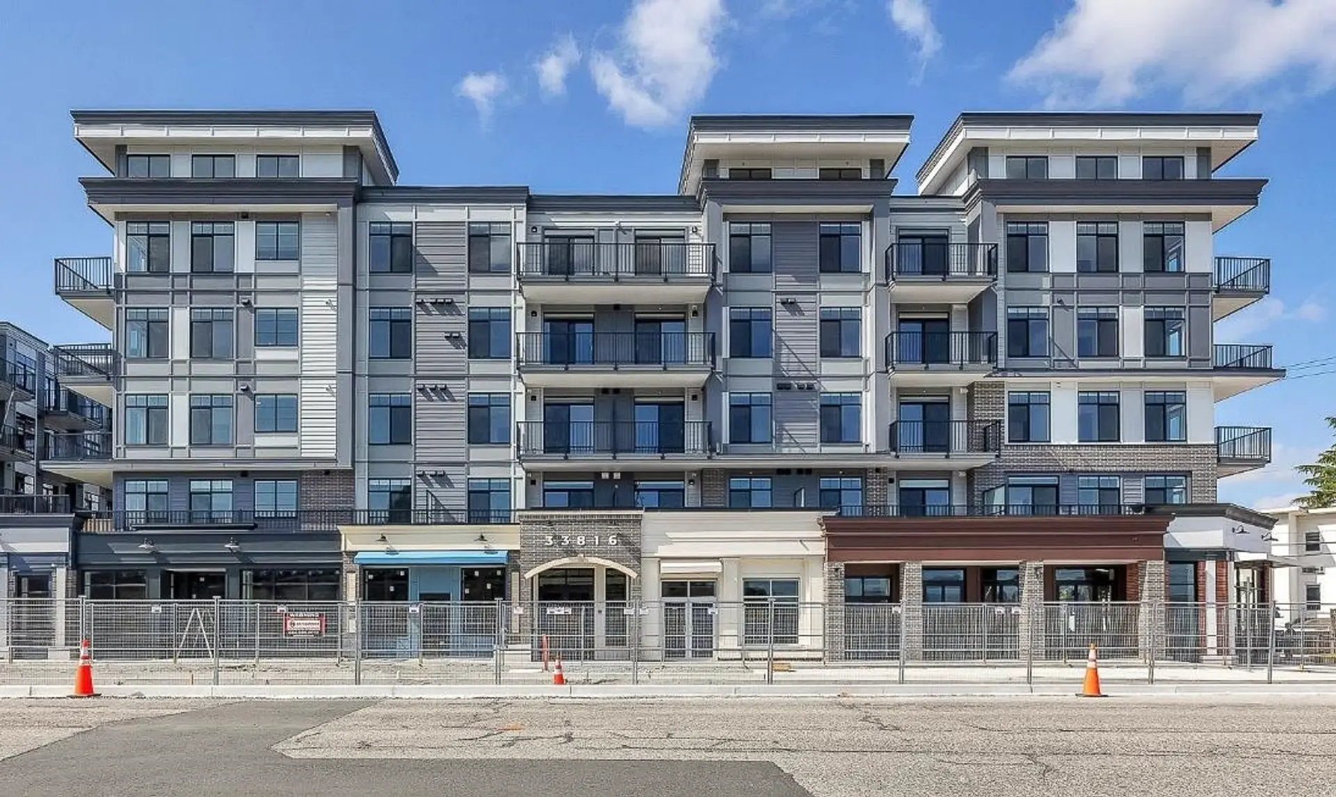 Property at #309 33816 South Fraser Way, Abbotsford, BC