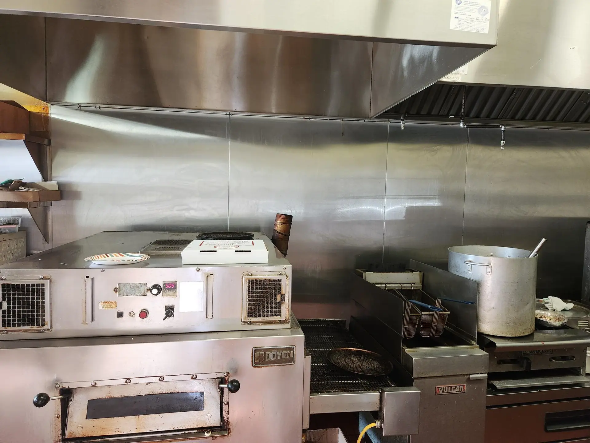 613 E Broadway - Image 7