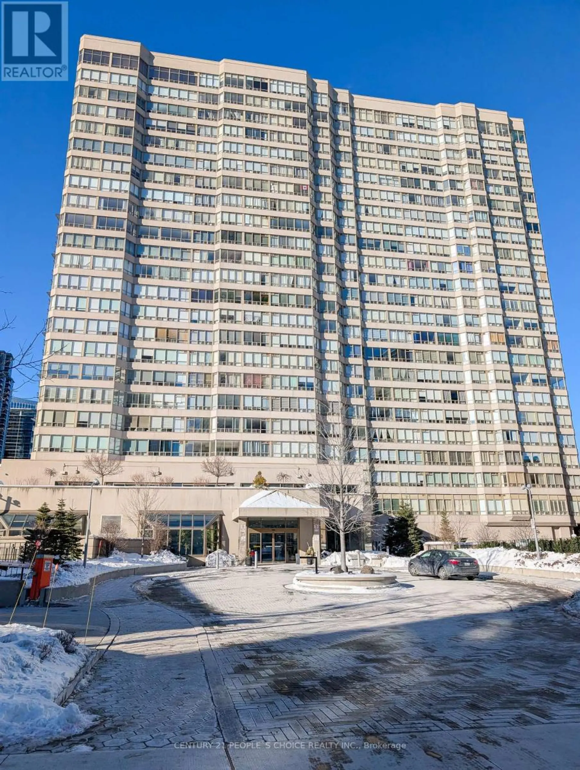 #403 30 GREENFIELD AVENUE - Image 2