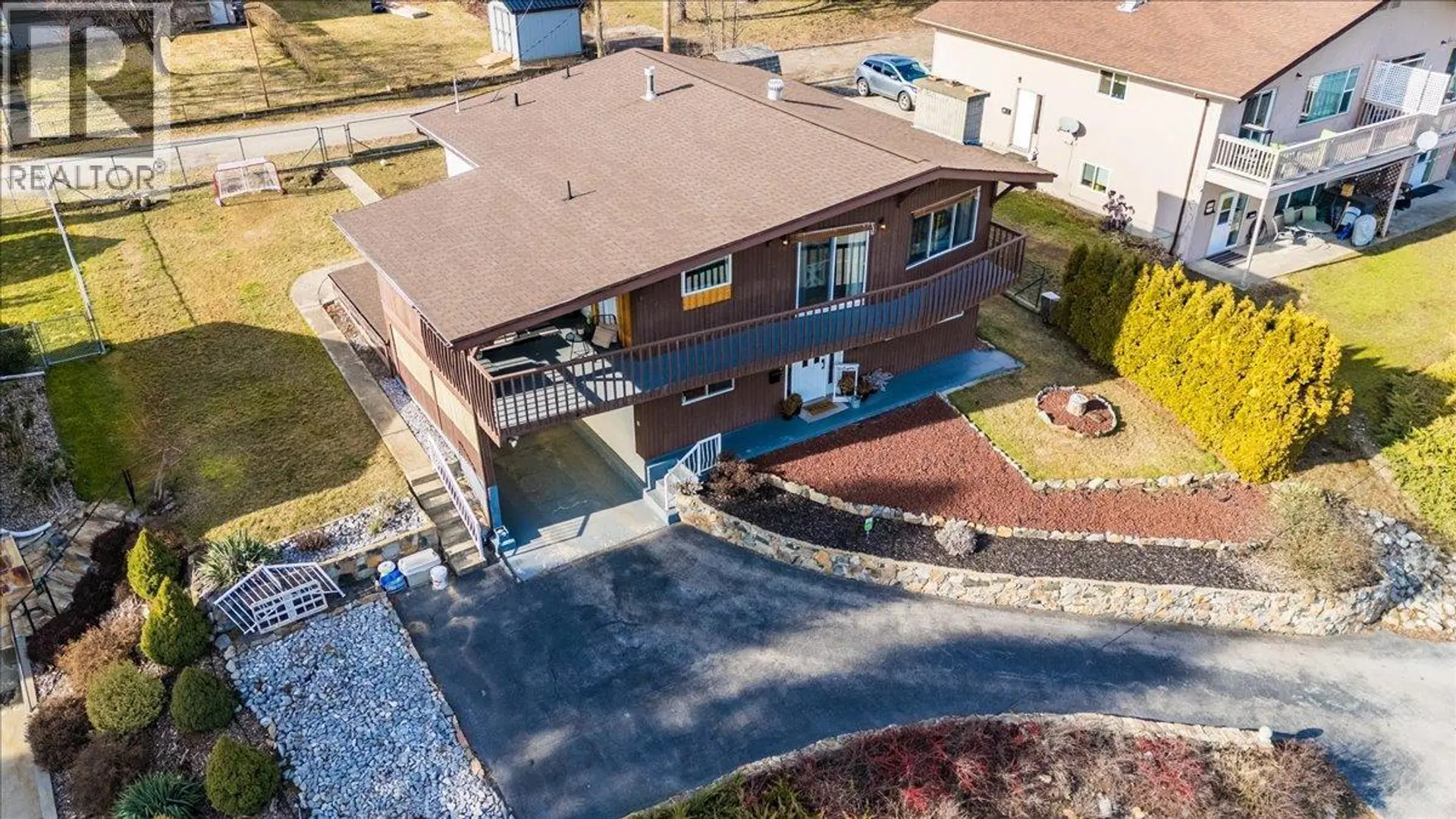 Property at 520 10th Avenue, Castlegar, BC