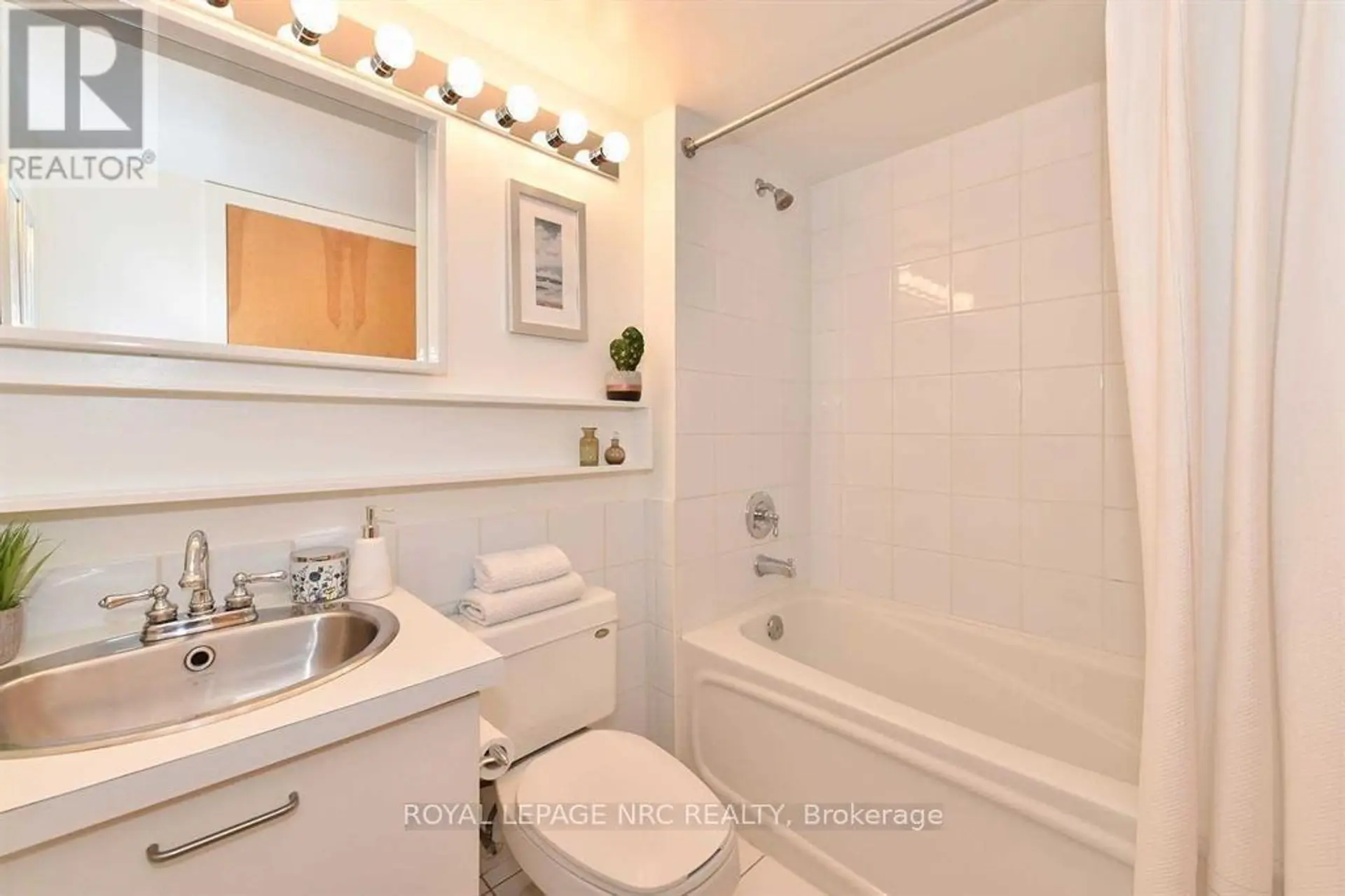 #1211 255 RICHMOND STREET E - Image 10
