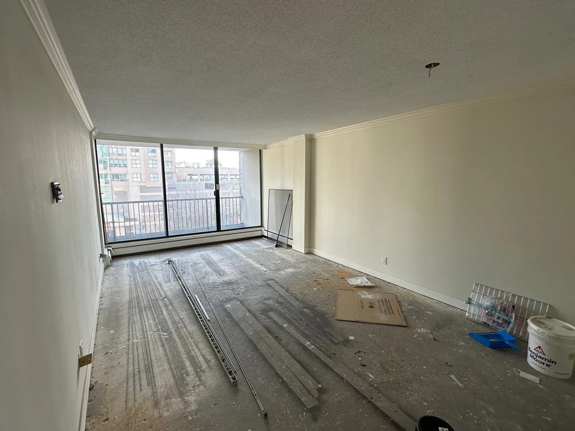 #401 710 Seventh Avenue - Image 9