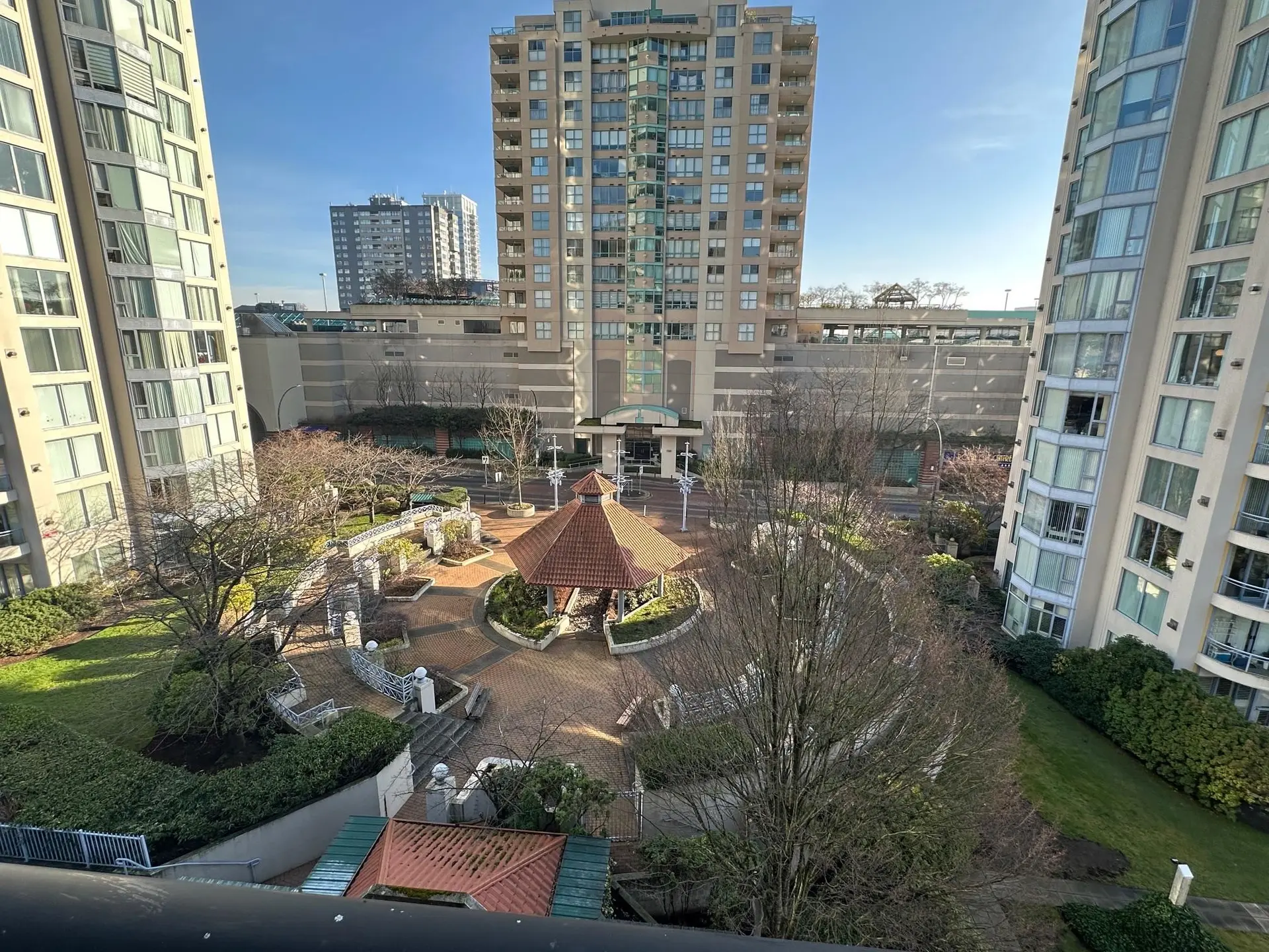 #401 710 Seventh Avenue - Image 4