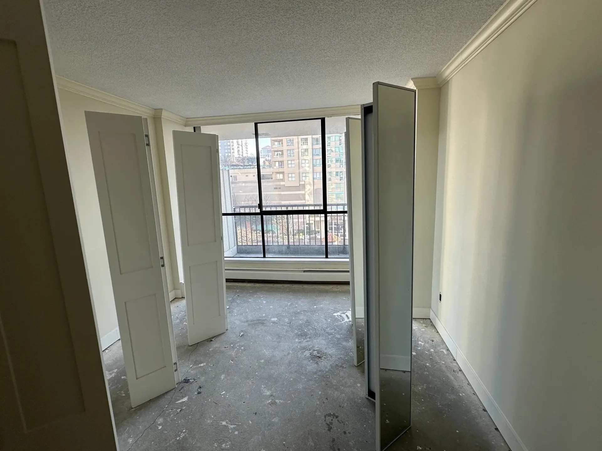 #401 710 Seventh Avenue - Image 8