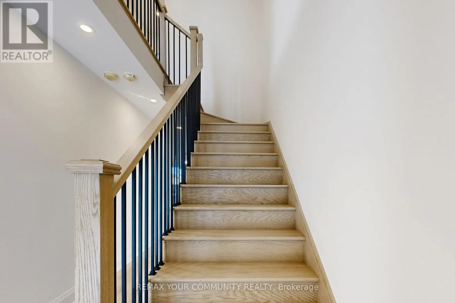 44 SCHMELTZER CRESCENT - Image 6