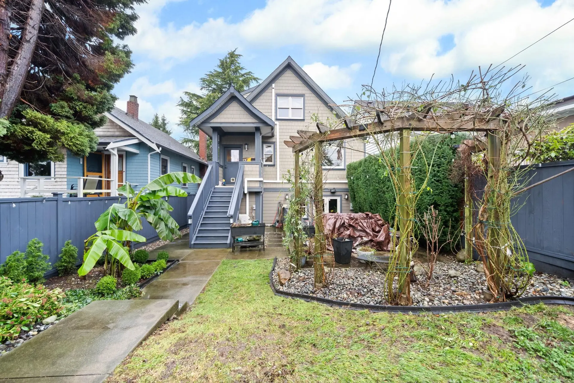 2576 Oxford Street - Image 17