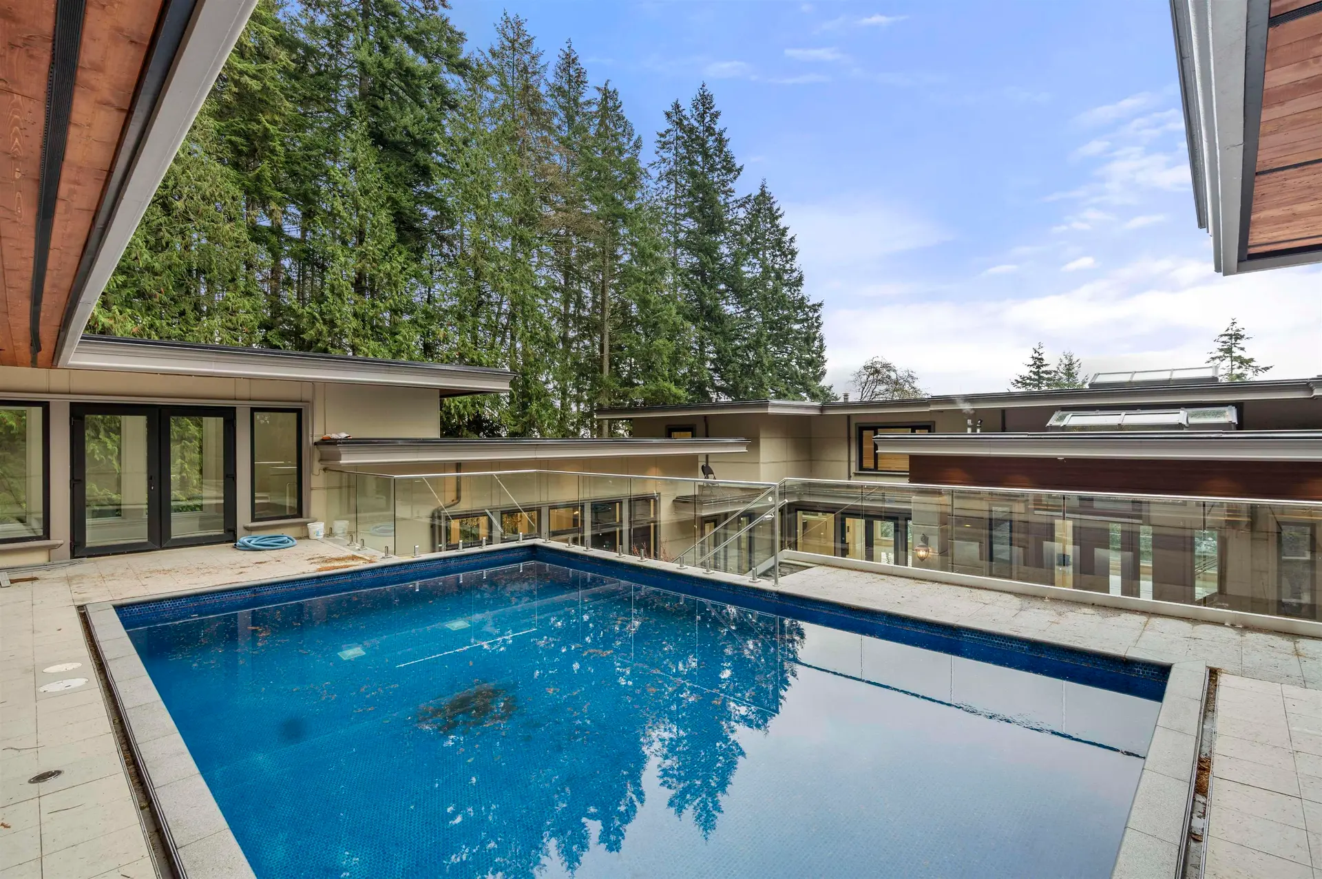 1119 Millstream Road - Image 14