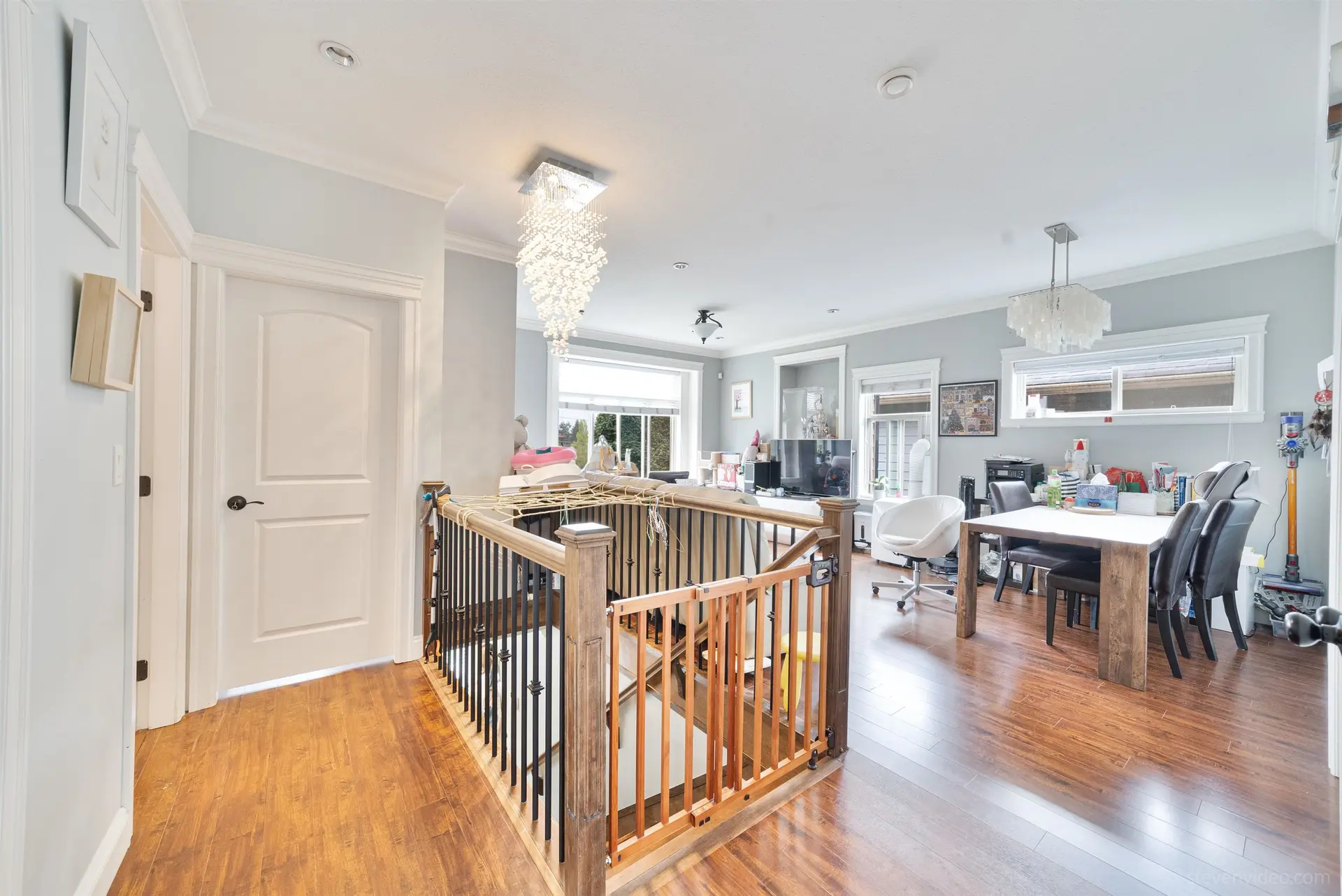 3832 Slocan Street - Image 11