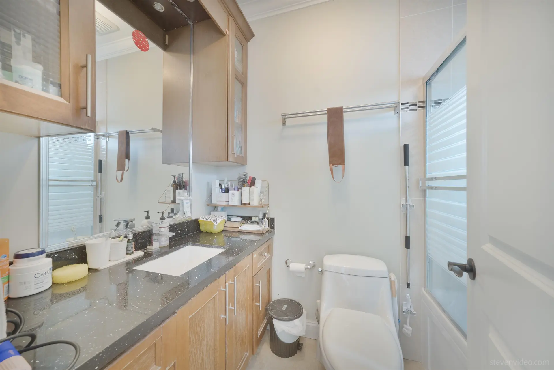 3832 Slocan Street - Image 8
