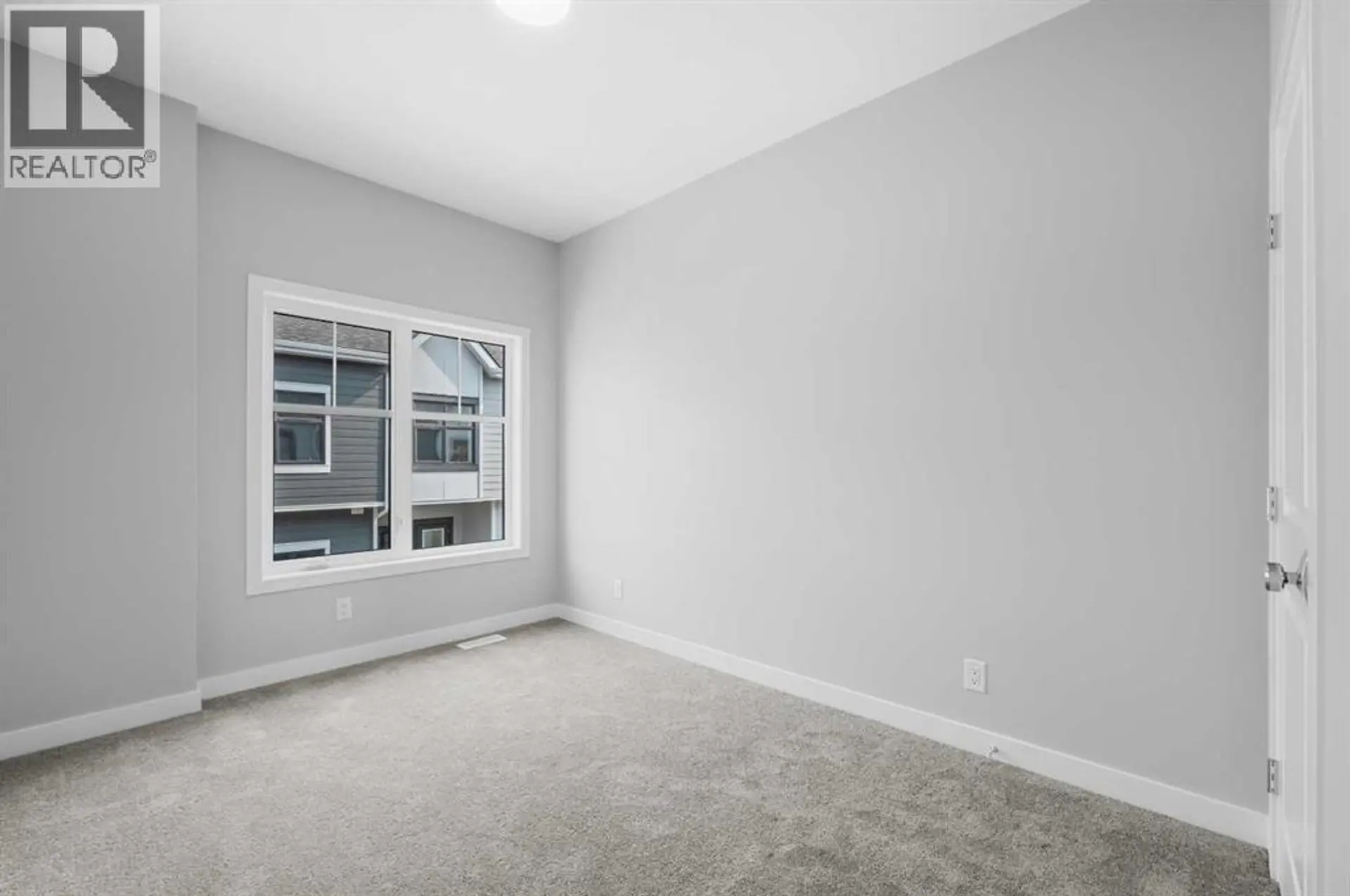 607 MAHOGANY ROAD SE - Image 12