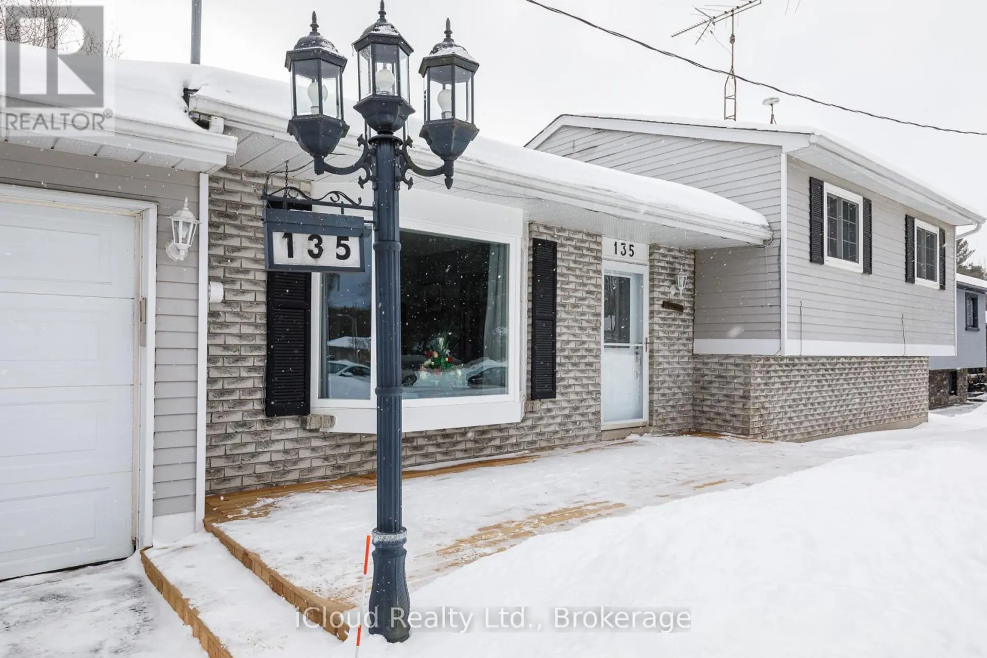 135 KING STREET - Image 2