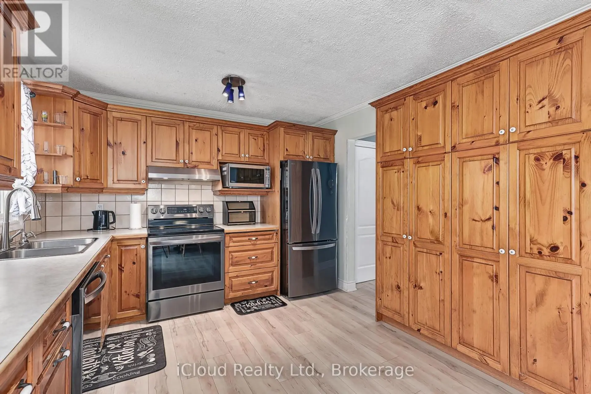135 KING STREET - Image 5