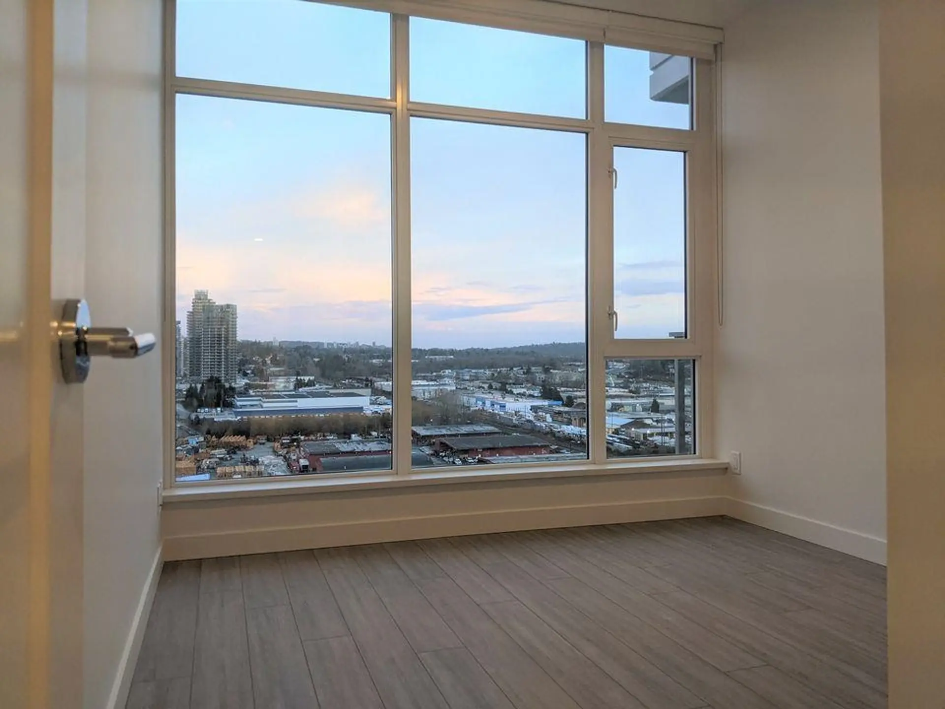 #1504 2351 Beta Avenue - Image 7