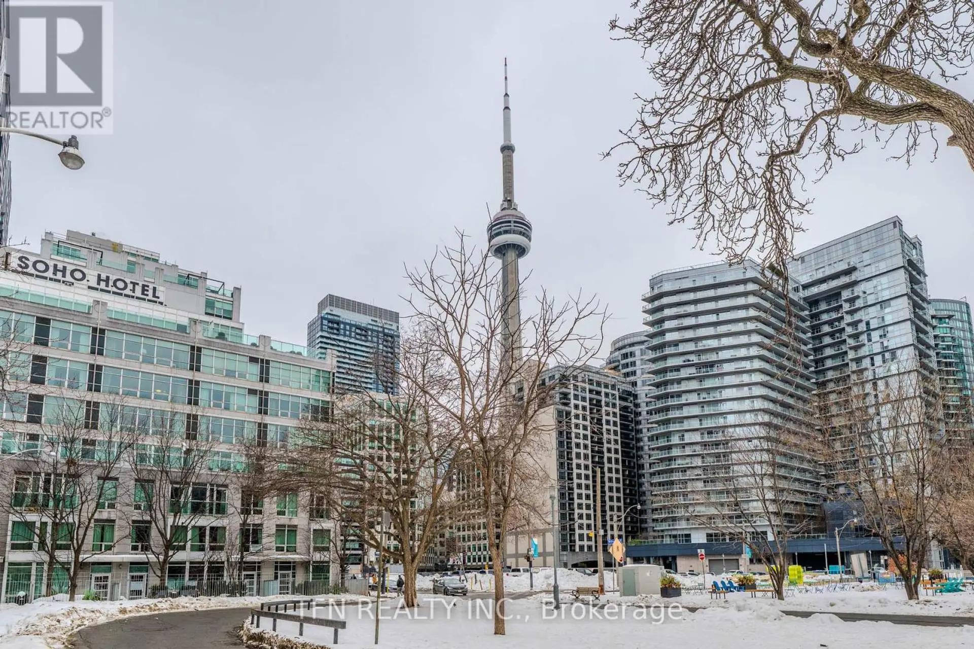 #M22 350 WELLINGTON STREET W - Image 17