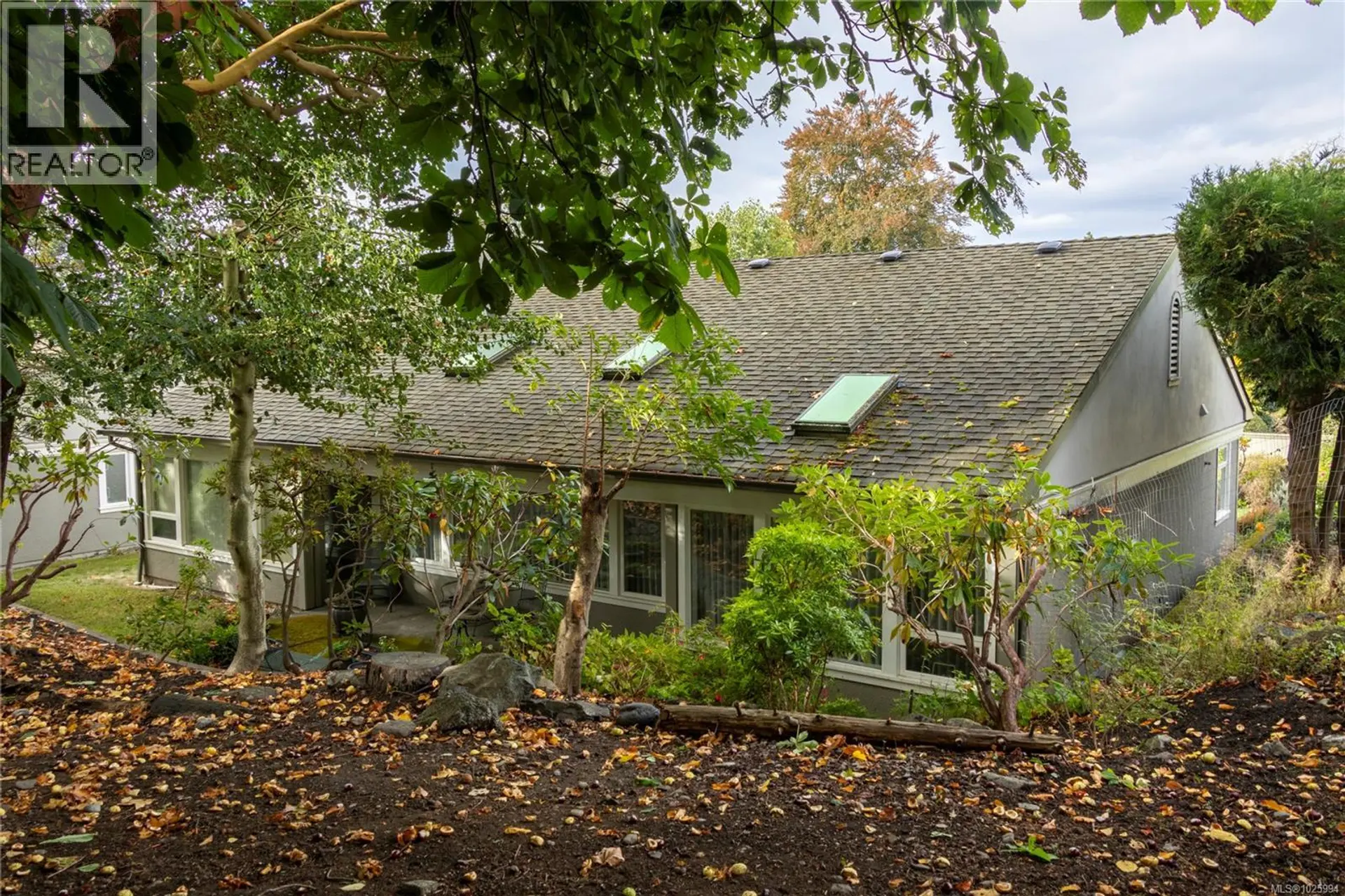 Property at #6 735 Moss St, Victoria, BC