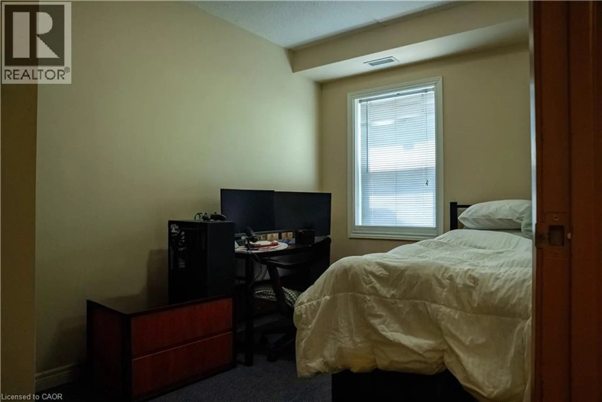 #402 253 LESTER STREET - Image 12