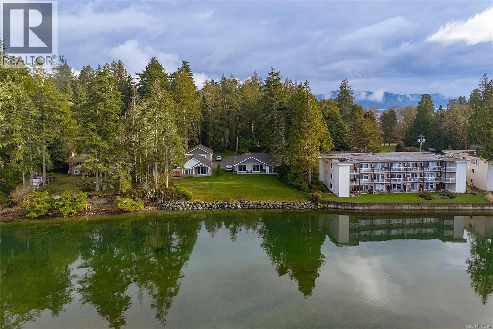 Property at 1996 Glenidle Rd, Sooke, BC