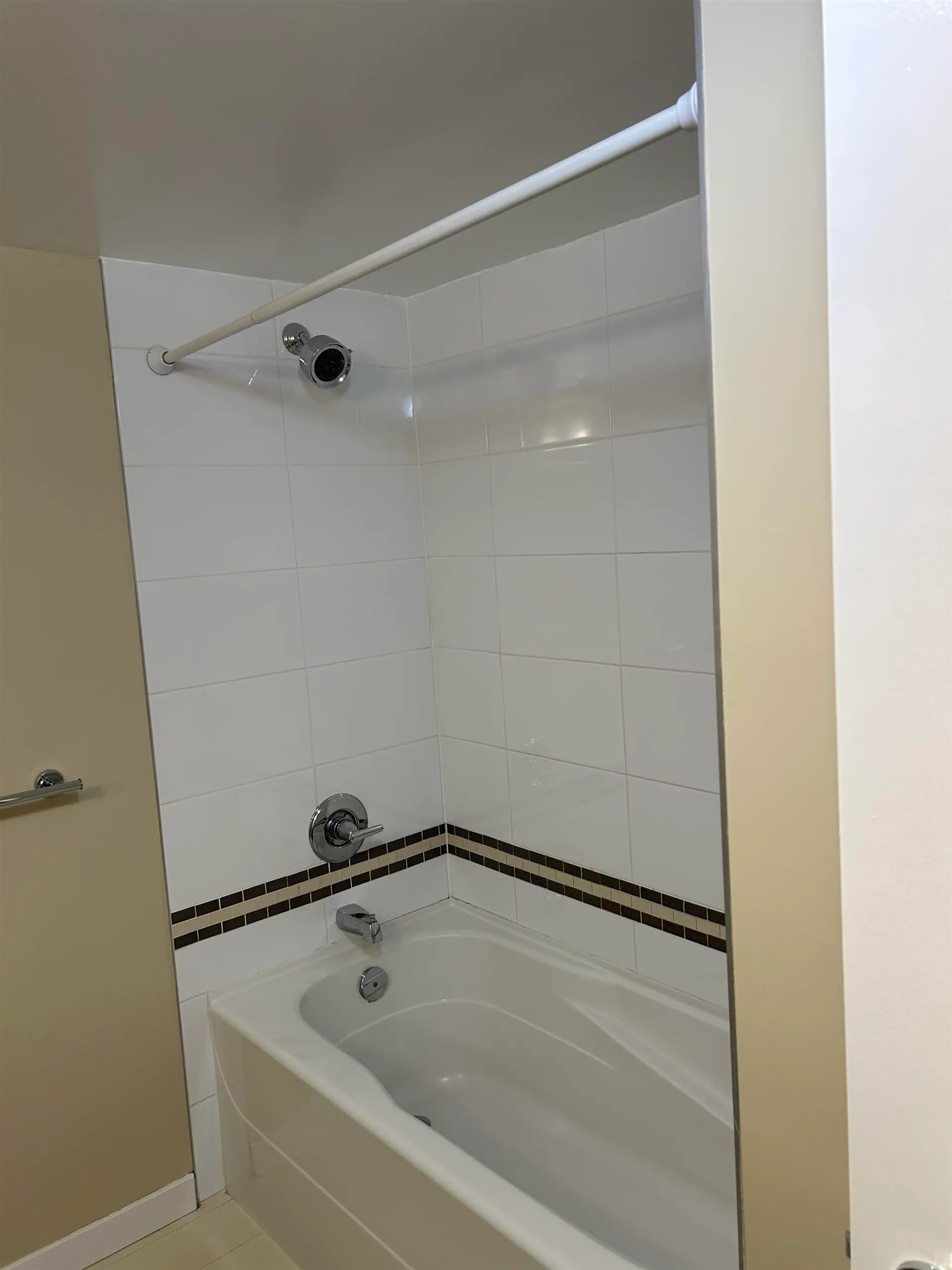 #205 7337 Macpherson Avenue - Image 8