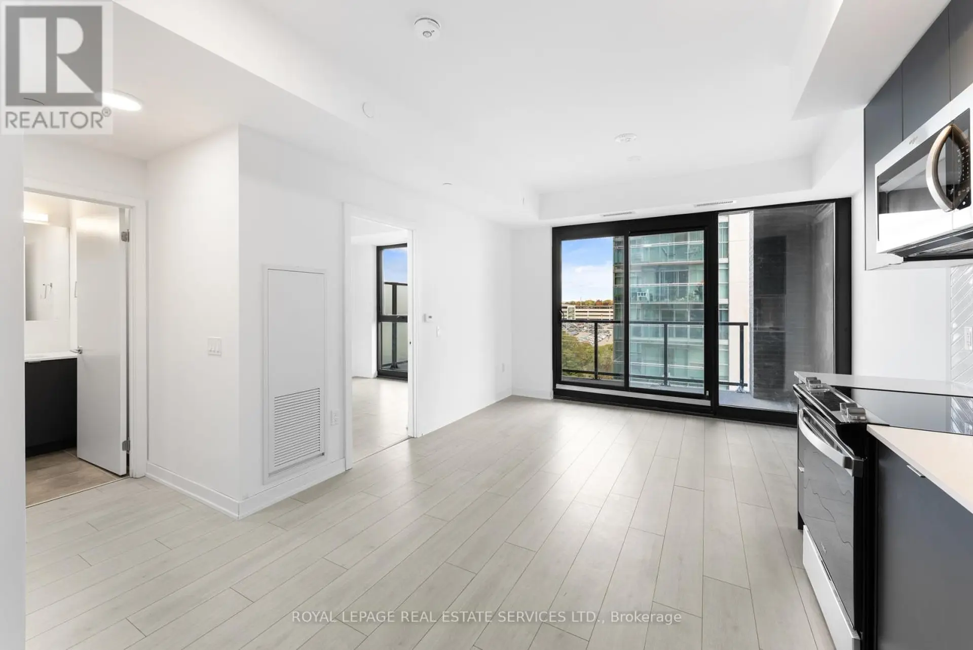 #601 1606 CHARLES STREET - Image 3