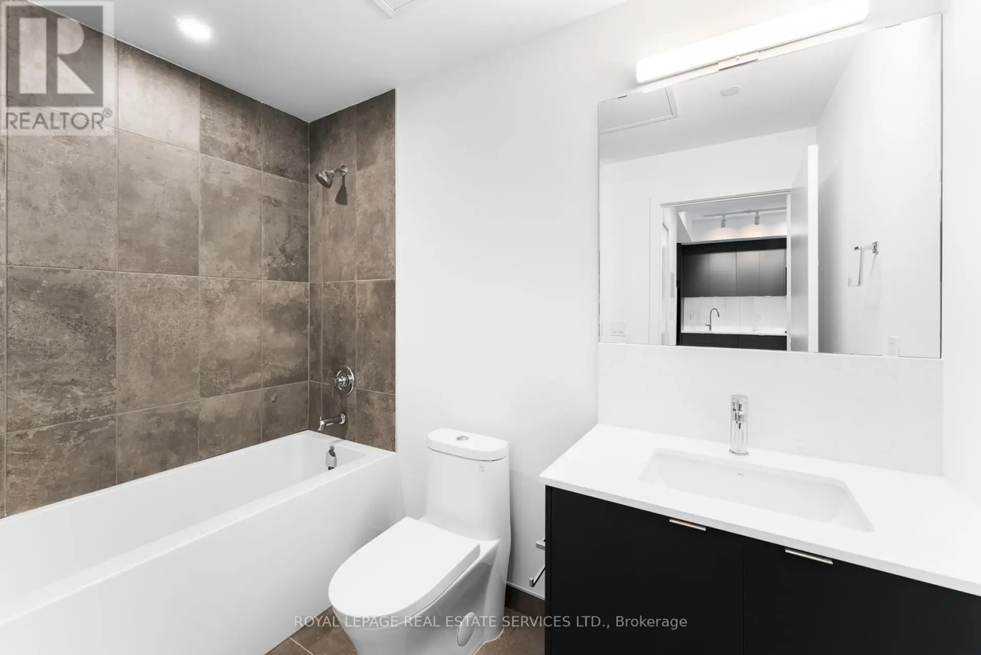#601 1606 CHARLES STREET - Image 9