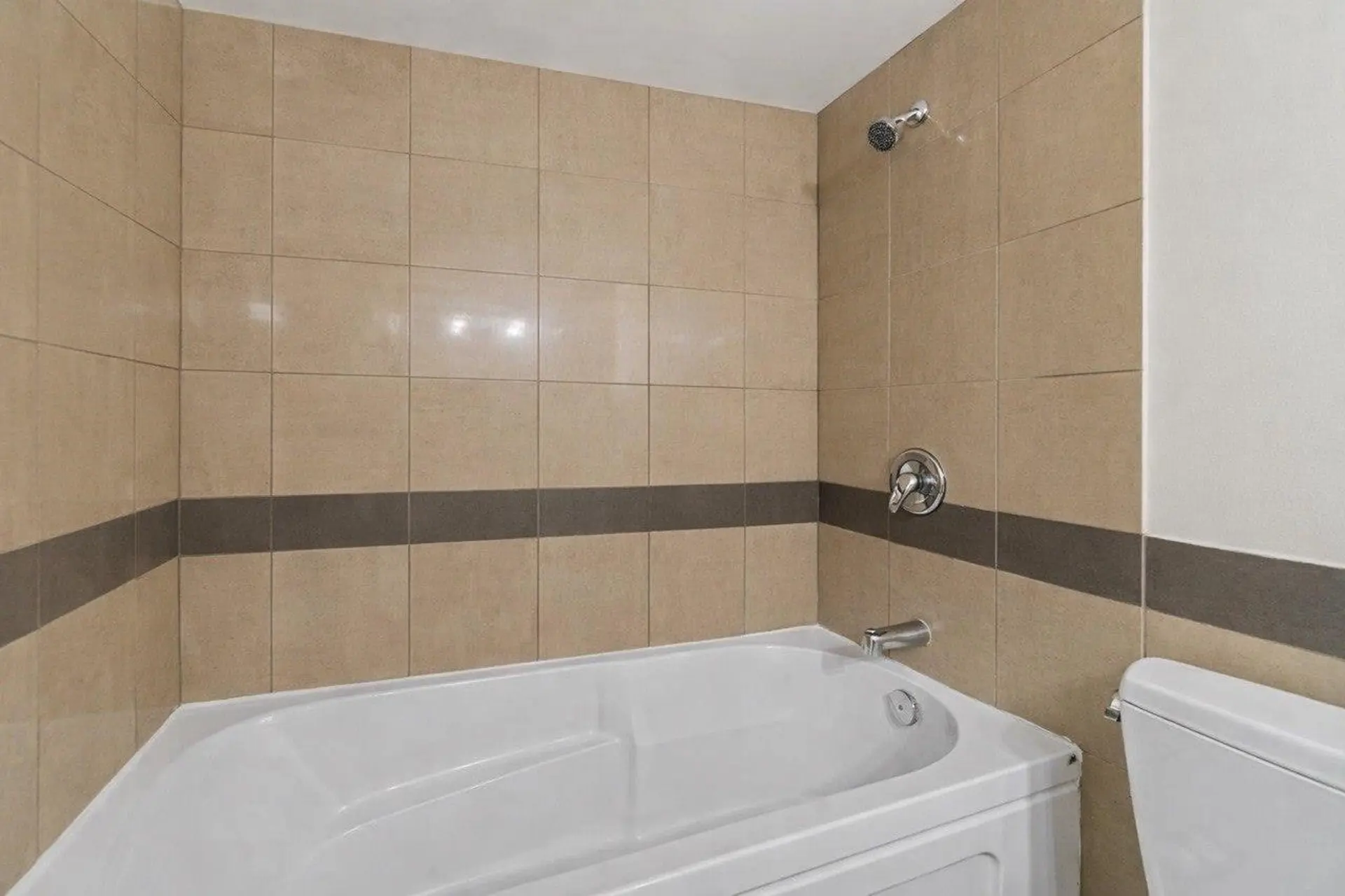 #202 250 W 1st Street - Image 7