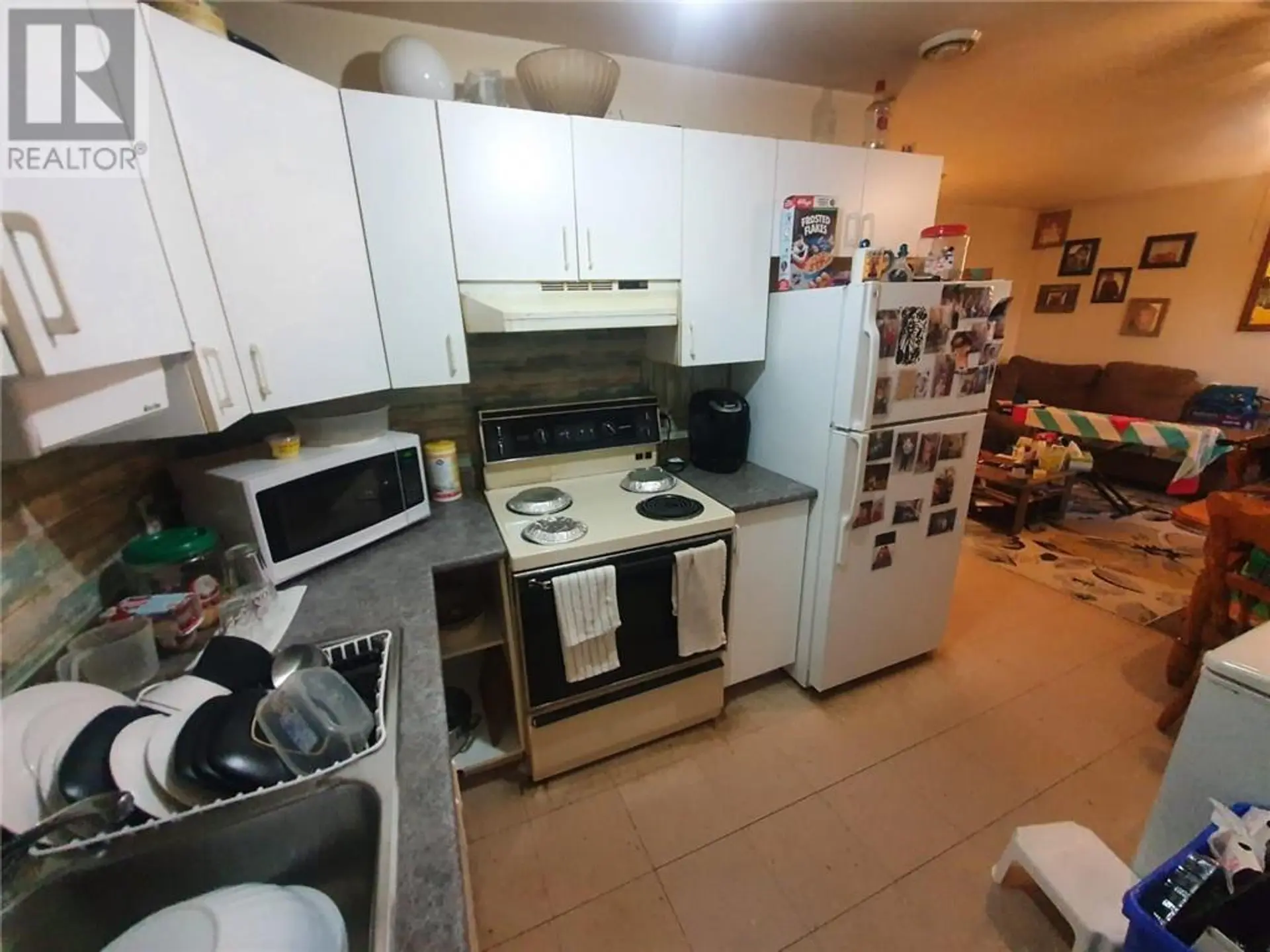 332 BURTON AVENUE - Image 10