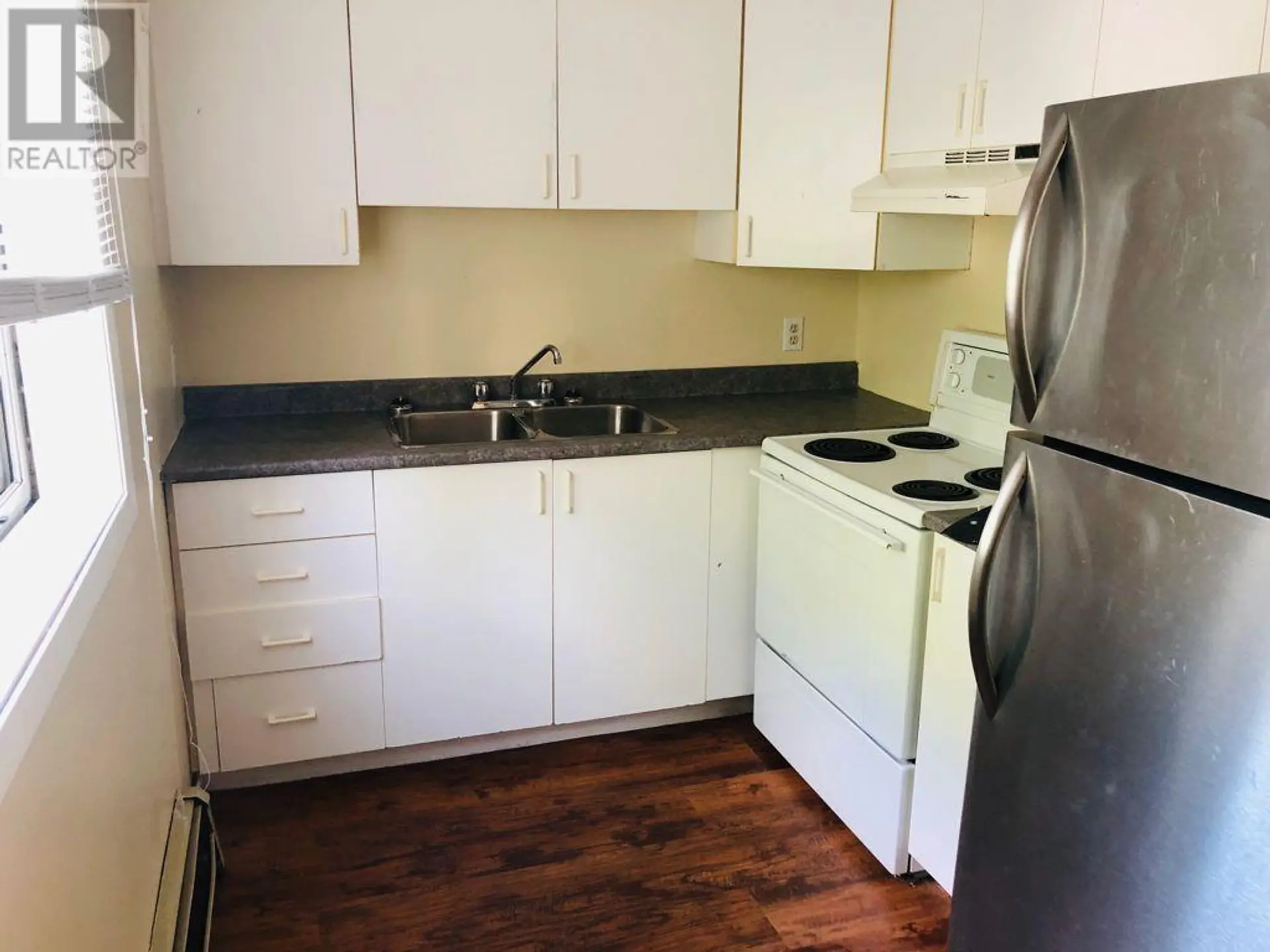 332 BURTON AVENUE - Image 11