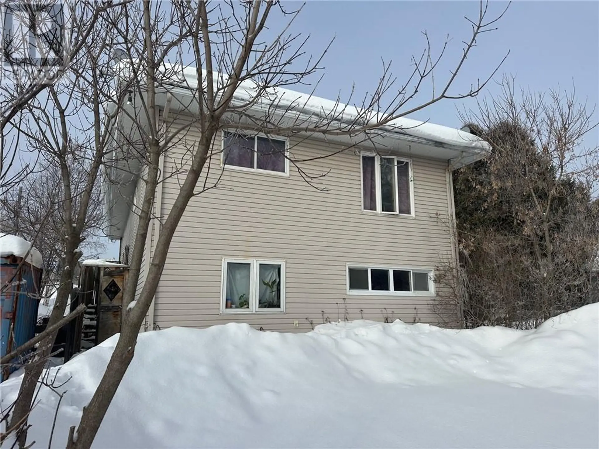 332 BURTON AVENUE - Image 3