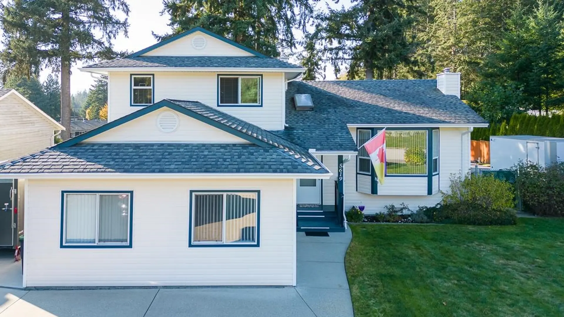 Property at 5619 Curtis Place, Sechelt, BC