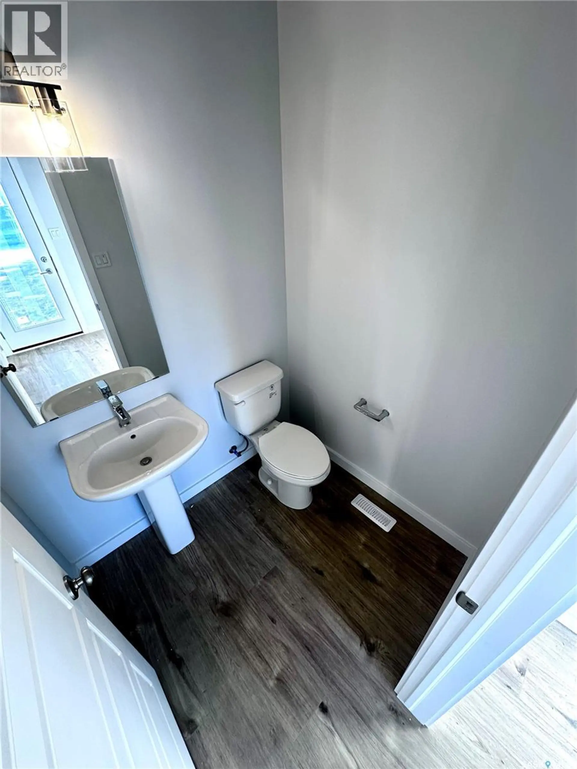 1121 CAMDEN GARDENS - Image 5
