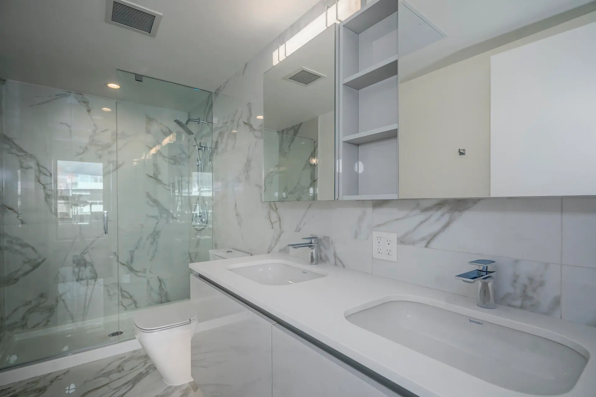 #1805 5788 Gilbert Road - Image 9