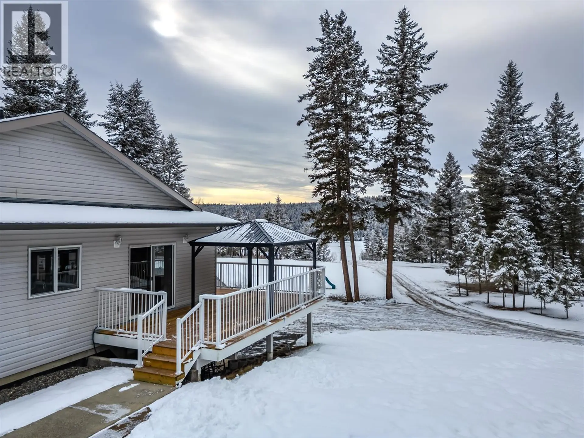 Property at 3629 S CARIBOO 97 HIGHWAY, Lac La Hache, BC