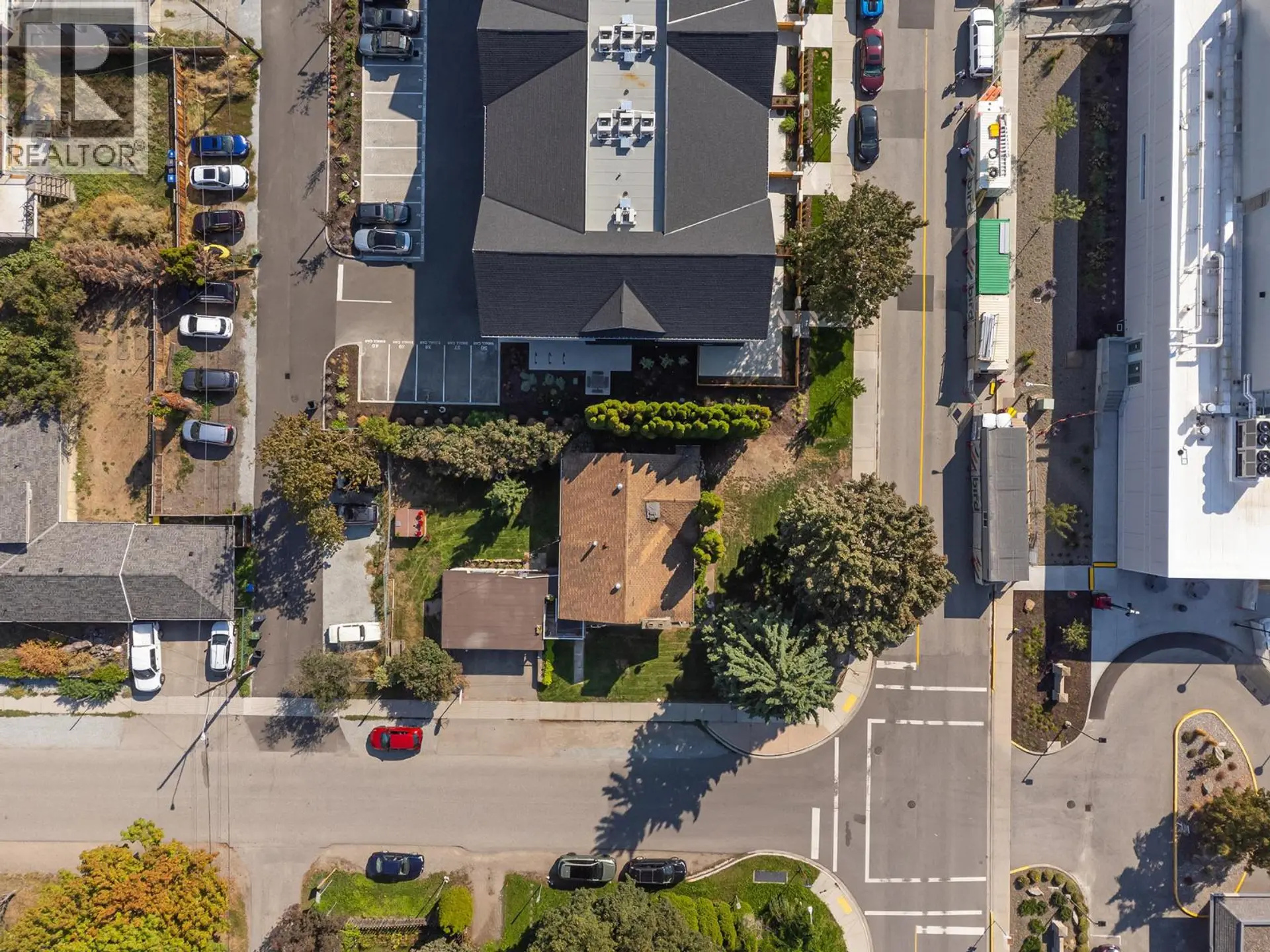 408 Royal Avenue - Image 5