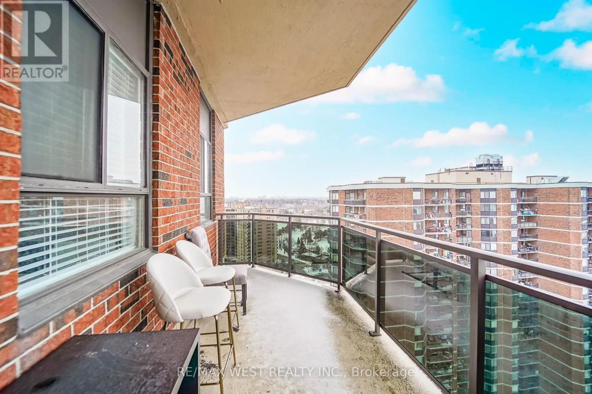 #PH10 234 ALBION ROAD - Image 9