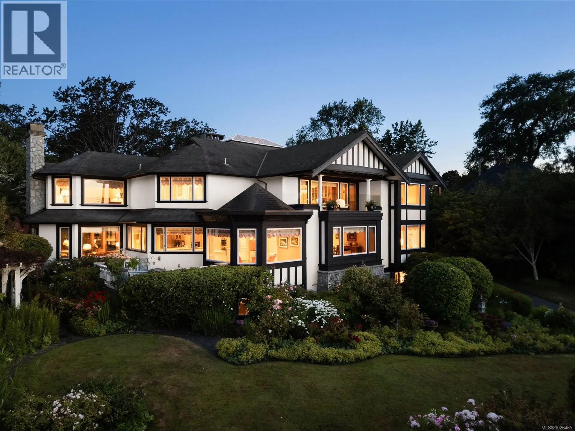 Property at 1580 Beach Dr, Oak Bay, BC