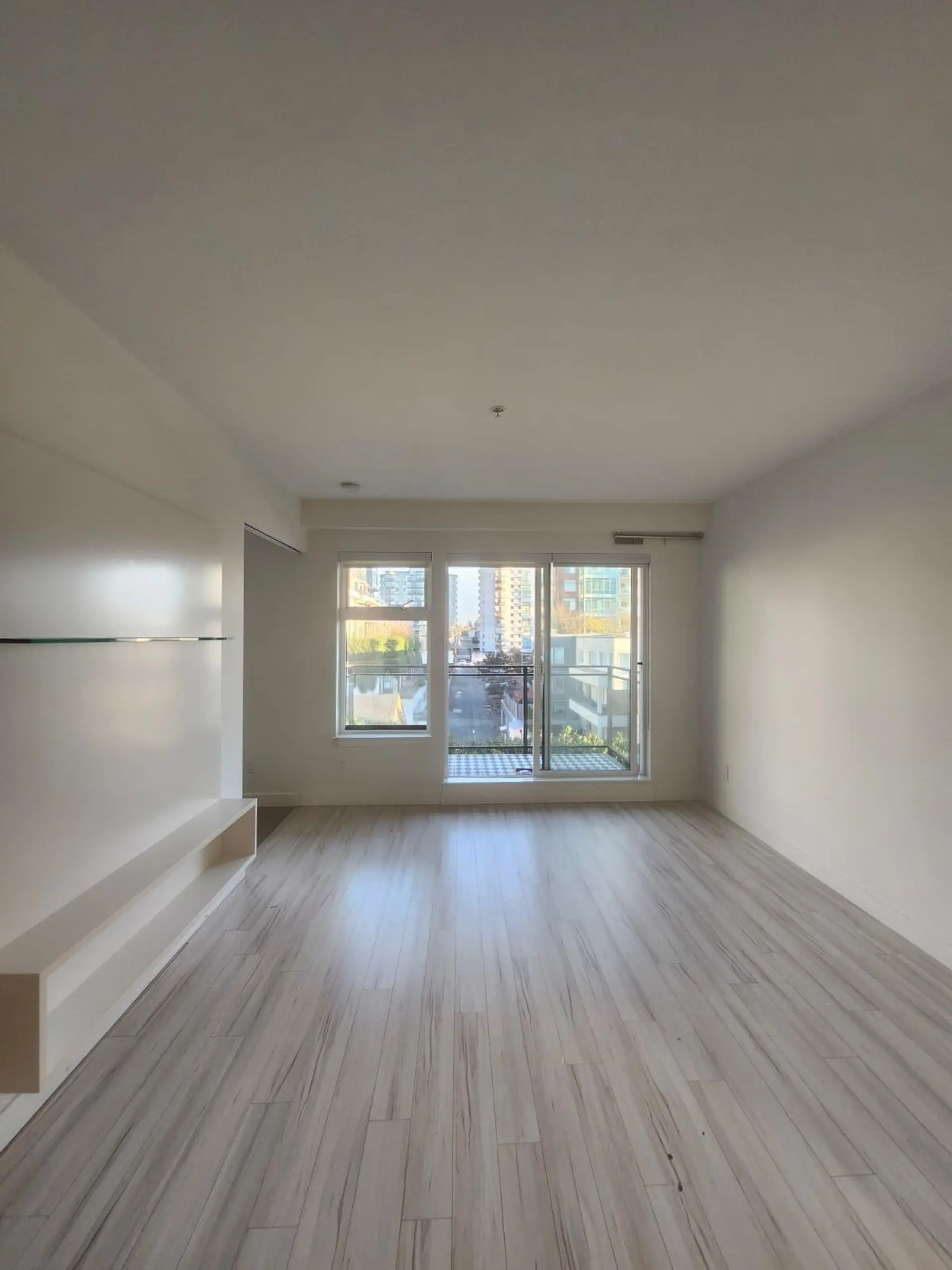 #313 111 E 3rd Street - Image 3
